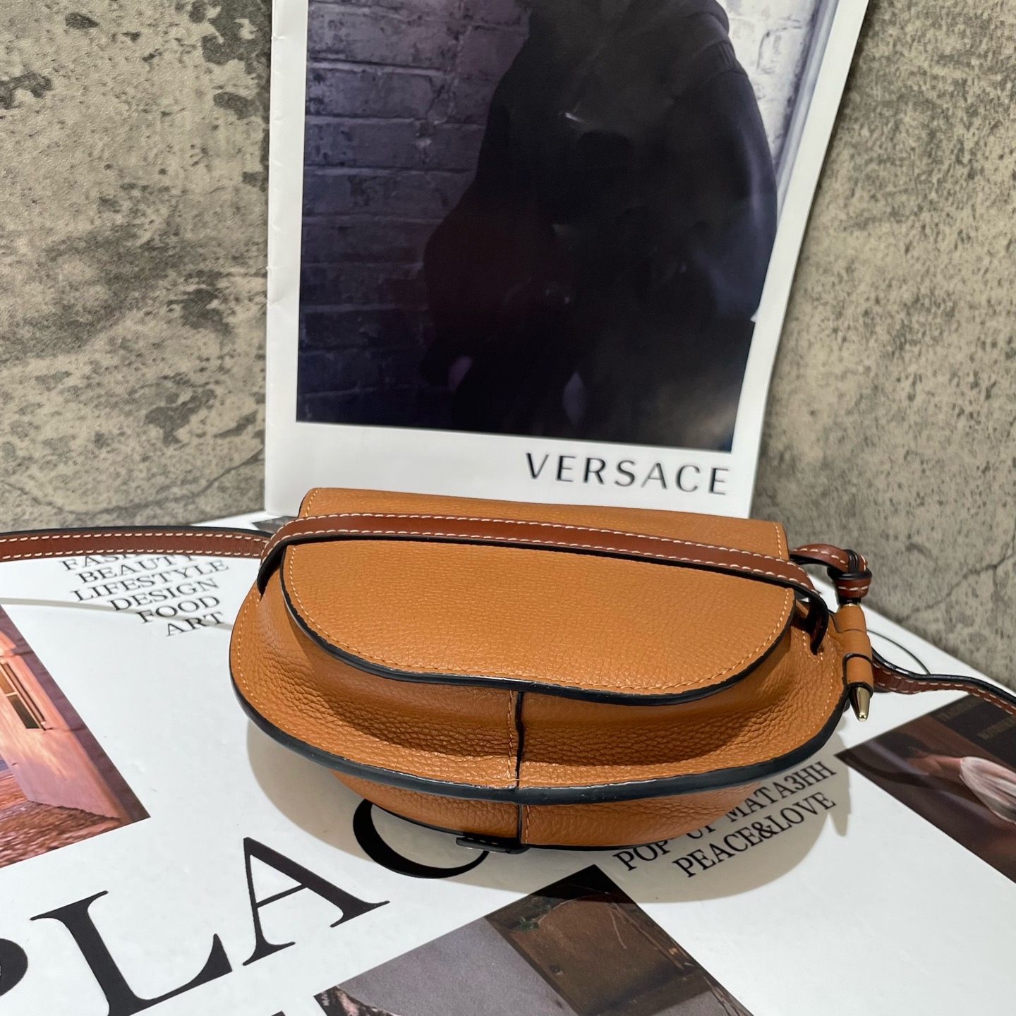 【預訂貨品】Loewe gate mini焦糖色