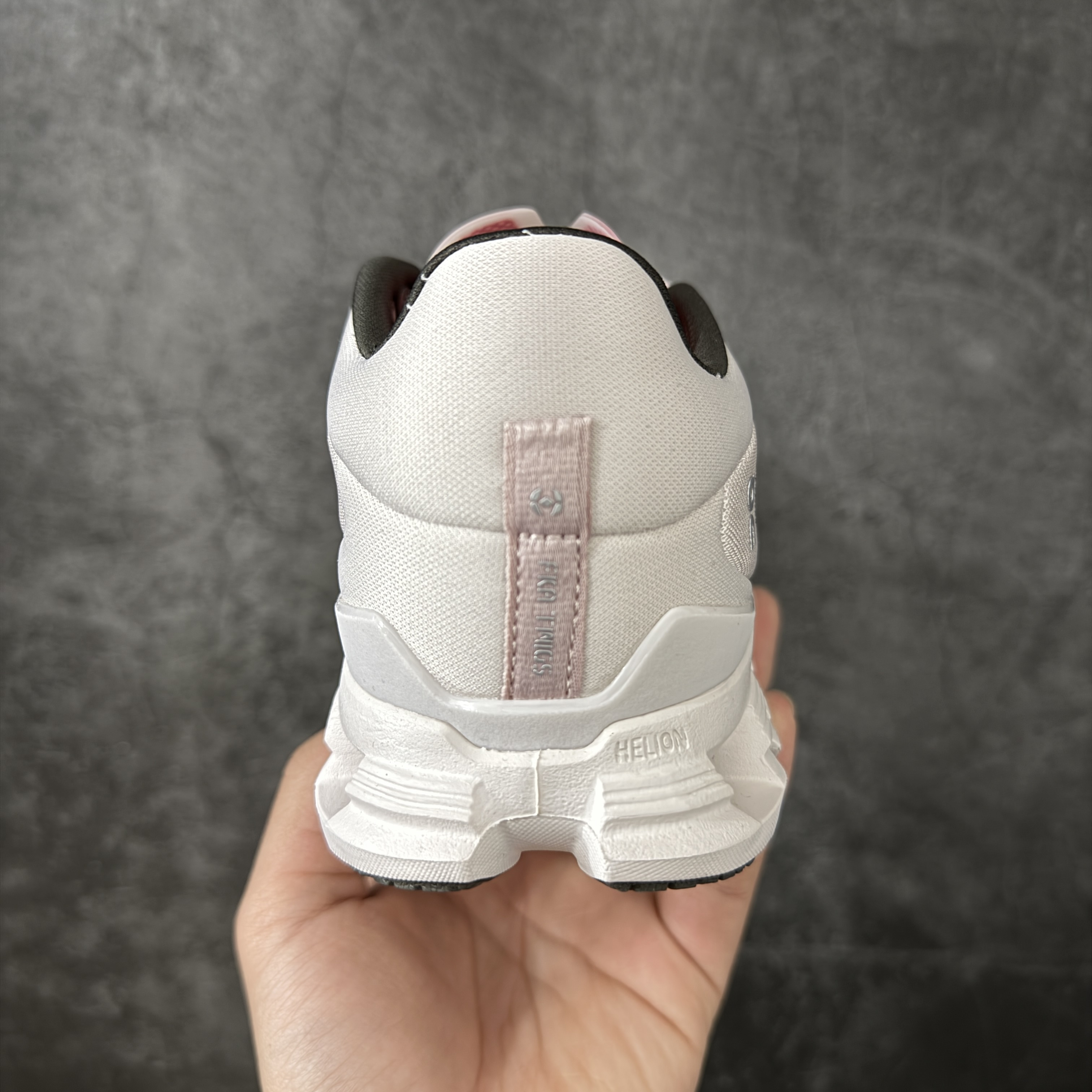 FKA twigs x On Running Cloud X 4