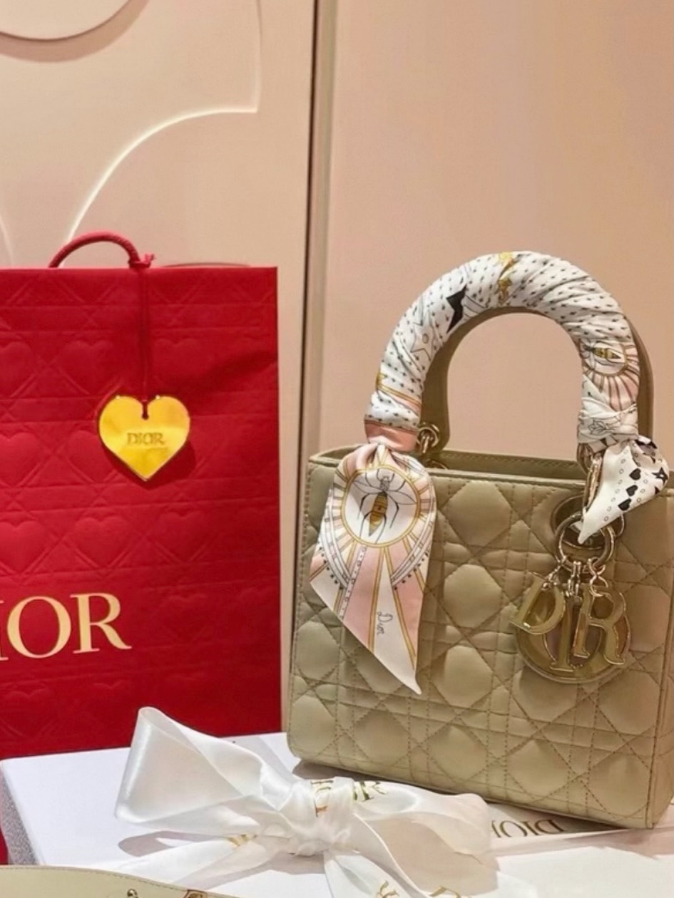Dior👜 PRE OWNED 🛍️塔羅牌星星 占卜女神 twilly / 束發帶