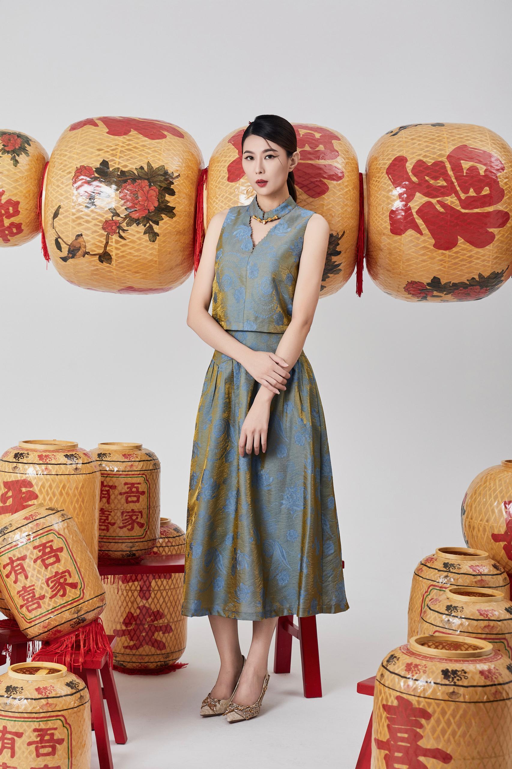 独家胸前绣珠旗袍上衣 2607