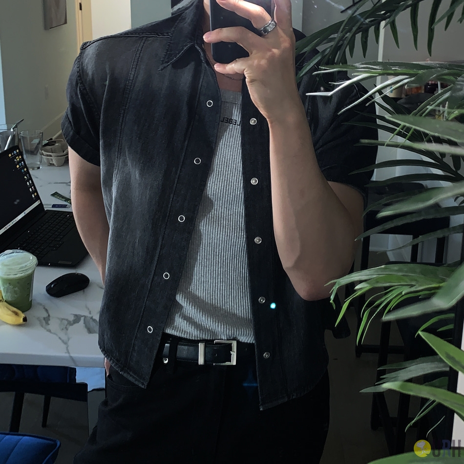 【100%保證韓國直送】復古水洗比例神器短版剪裁方便喼鈕單寧半袖襯衫 👕 [2 color] RL114900