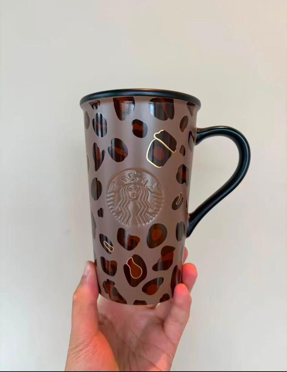 Starbucks新款豹紋系列