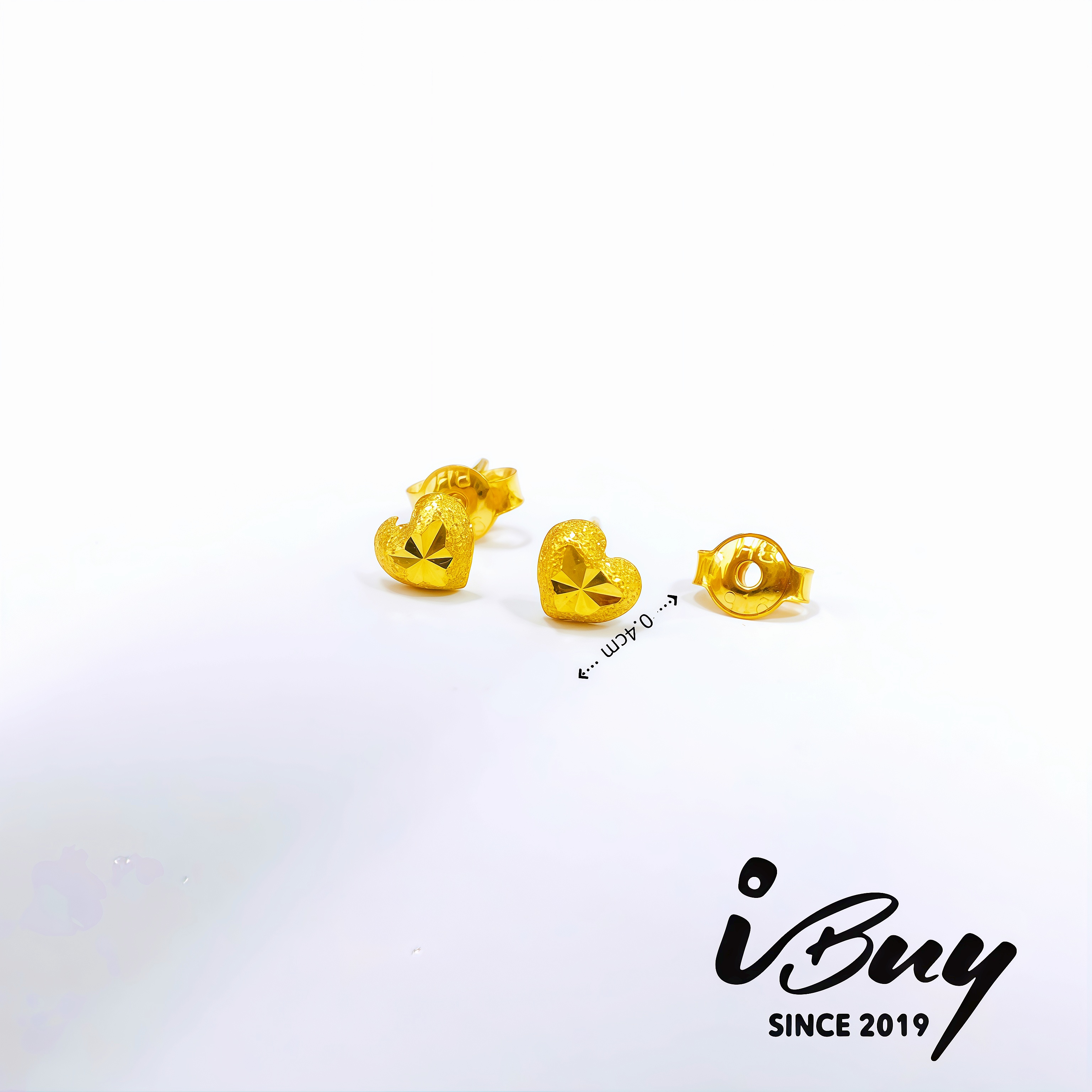 916 GOLD * LOVE EAR STUD 916 金 菱格米字爱心耳针