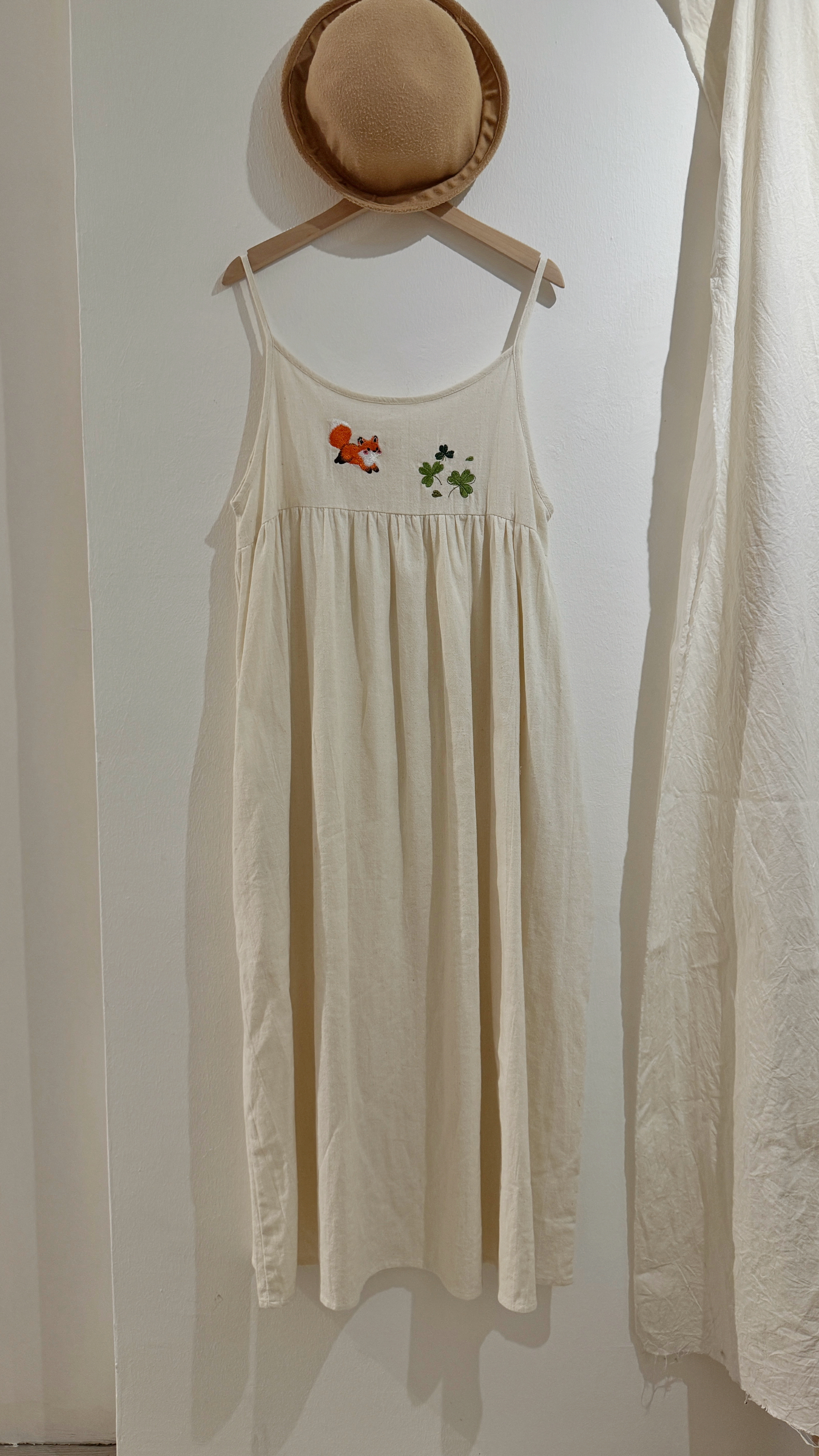 【Re’Me Embroidery】 森系小狐狸刺绣棉麻连身裙
