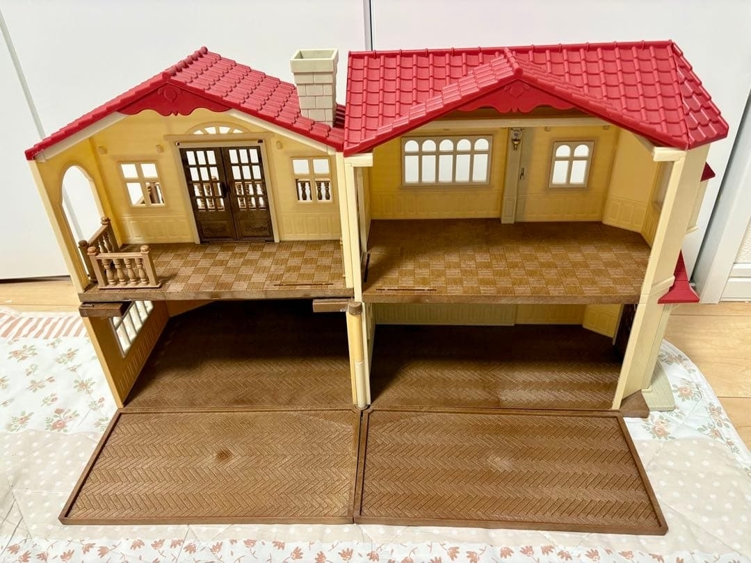 森林家族新版紅屋（香港順豐站包郵）