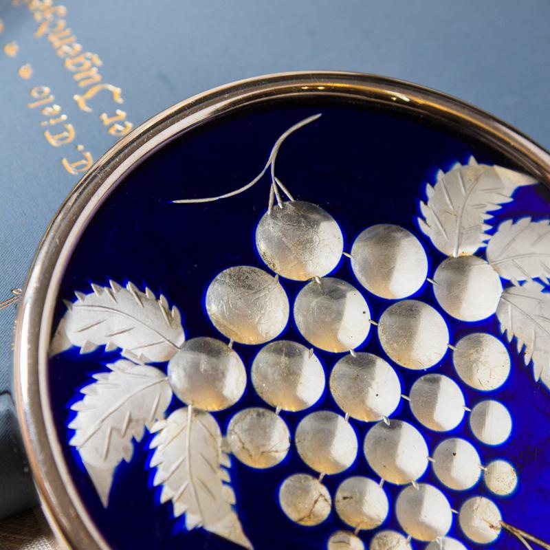 Vintage Czechoslovakia Intaglio Cut Grape Pattern Blue & Silver Glass Round Mat / Large Coaster(CB118)