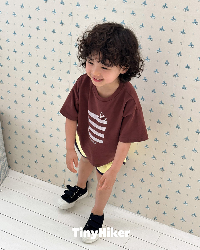 🇰🇷Tiny Hiker tee