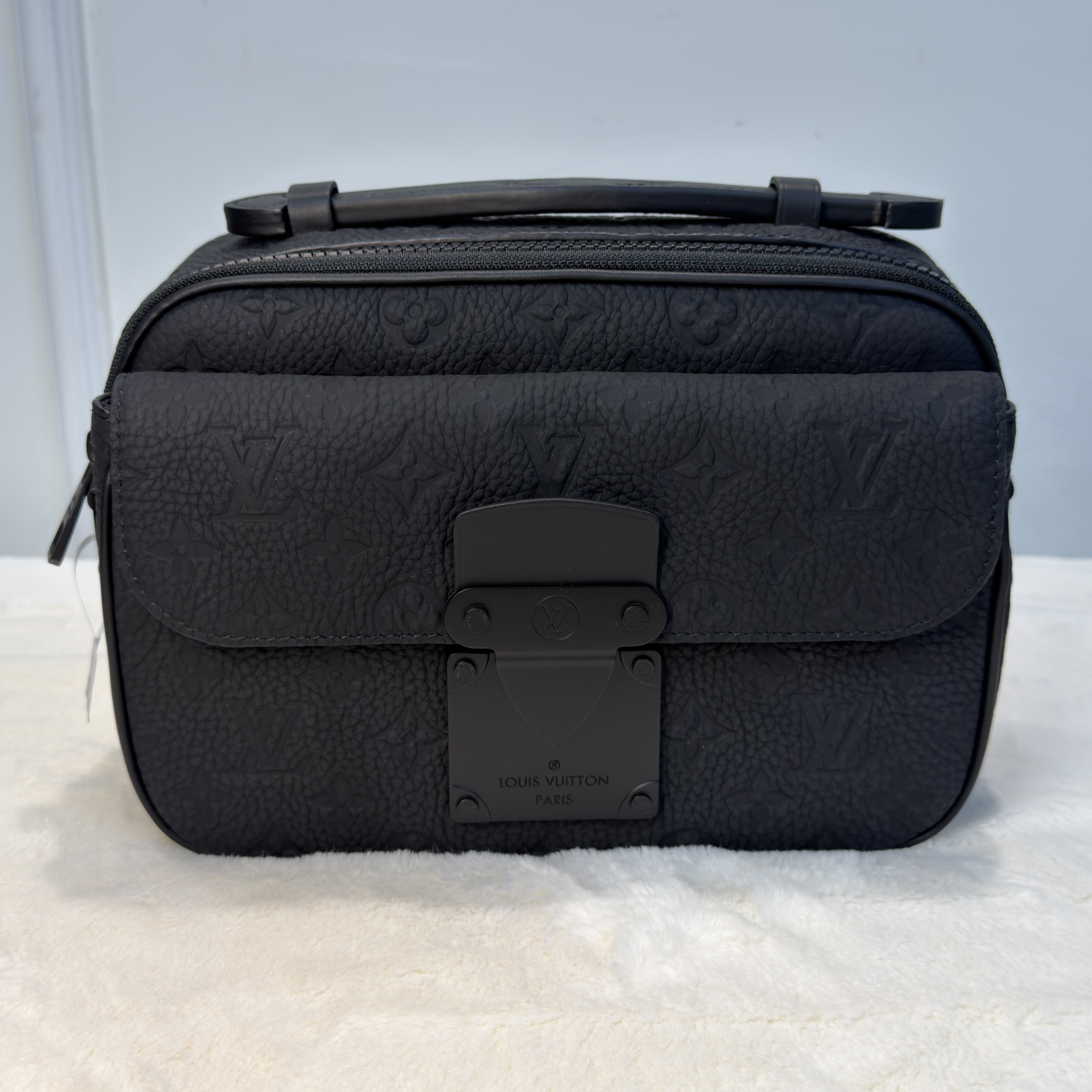 LV S-Lock Messenger 最型格暗黑風格🖤情人節回禮一流❤️‍🔥 