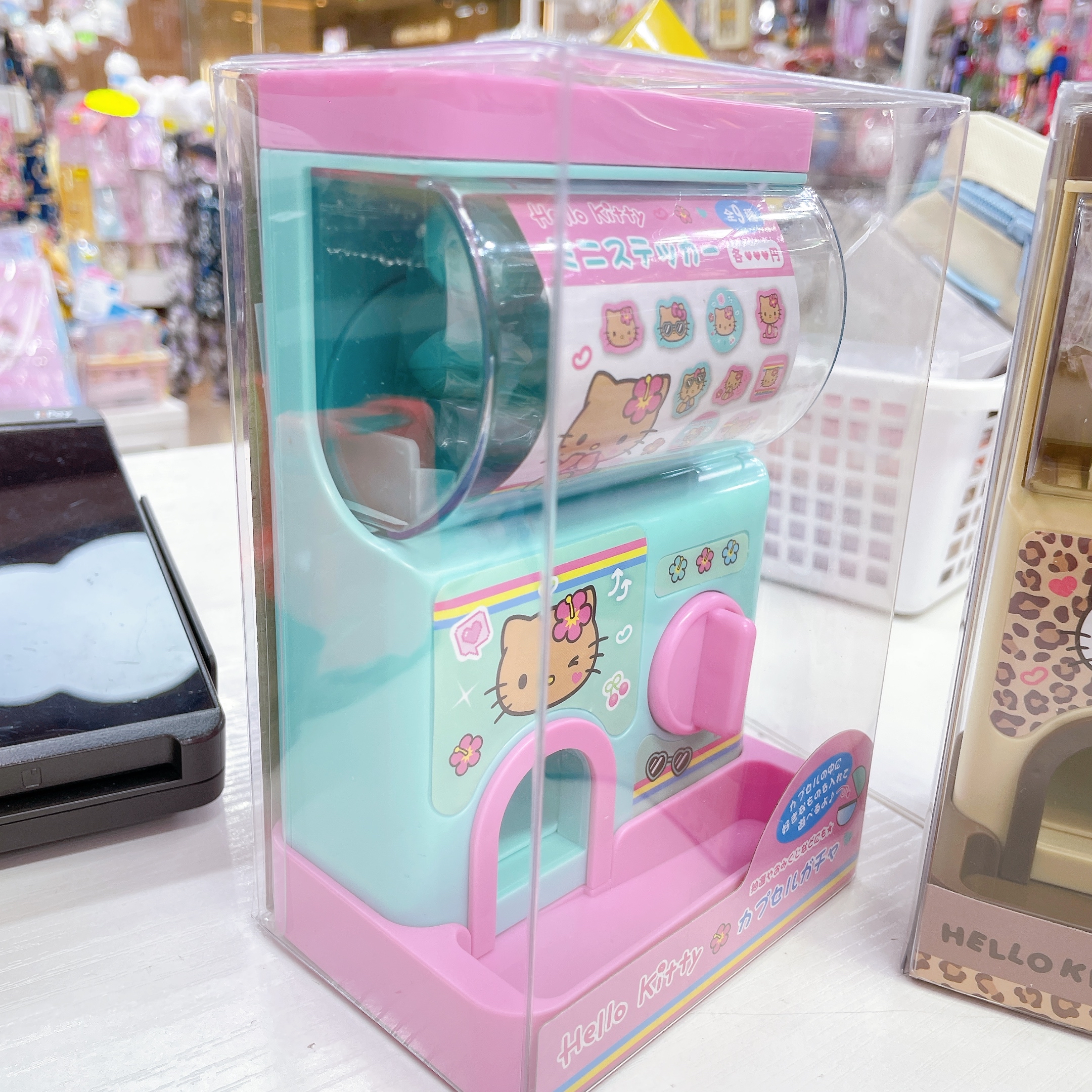 日本直送Hello Kitty扭蛋機