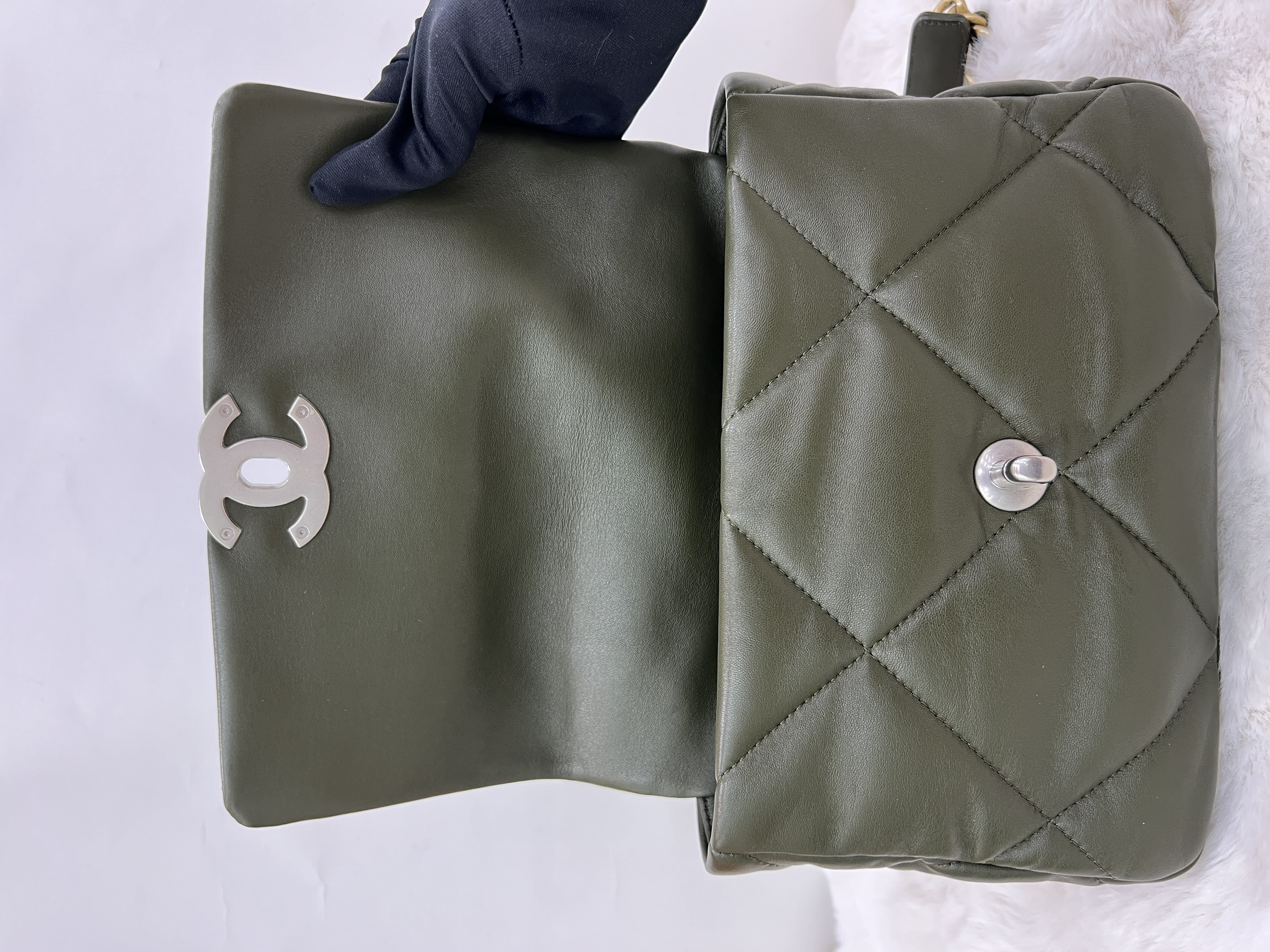 直播貨品 |  [1個-$100 2個-$300］J33