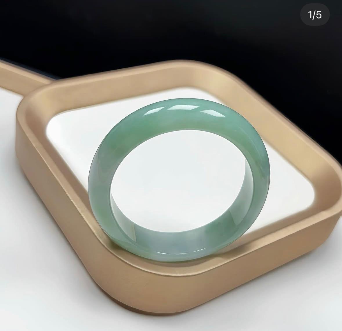 54.2mm 滿綠翡翠貴妃鐲