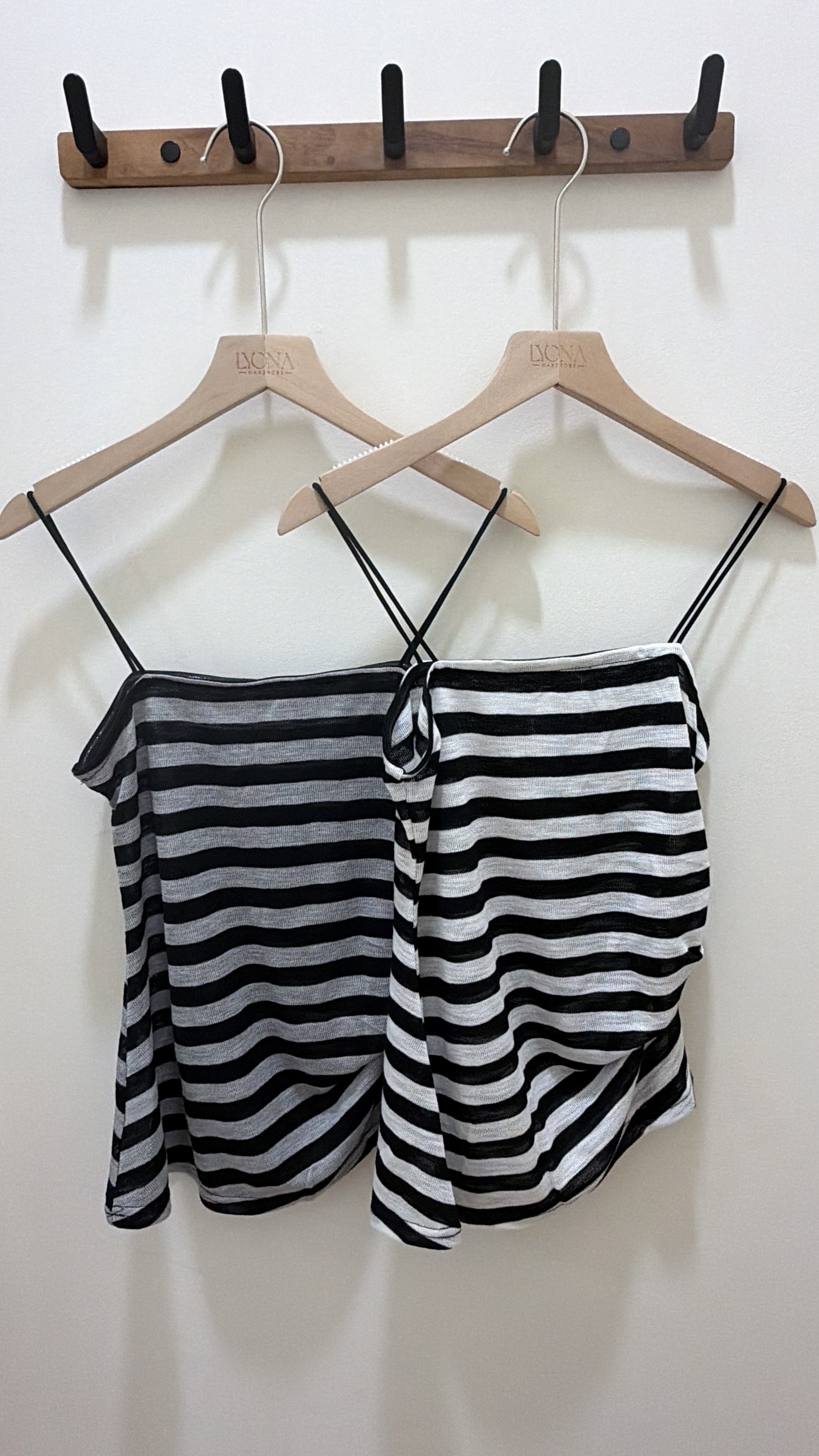 0358 条纹吊带上衣