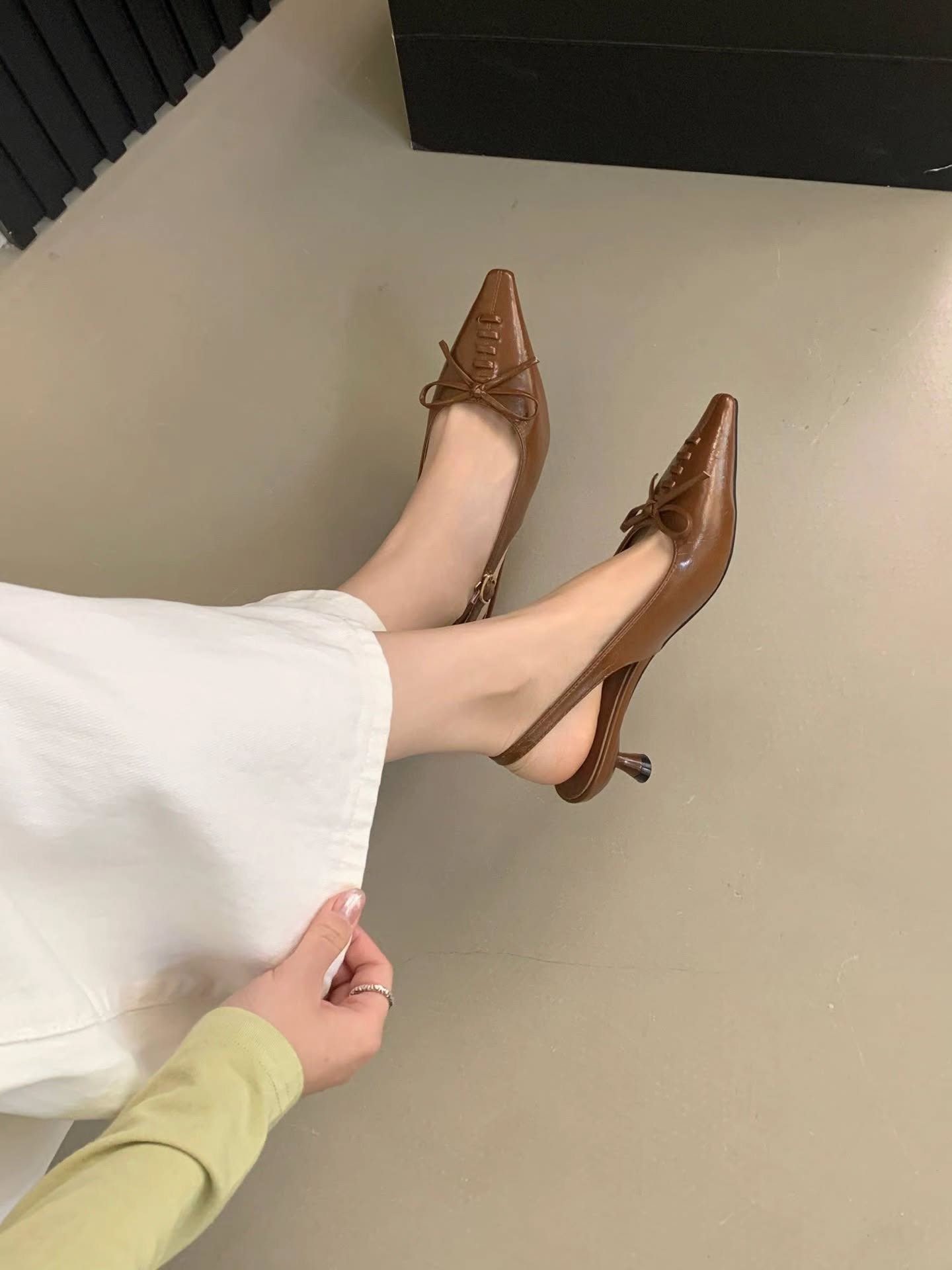 104 法式小众蝴蝶结尖头凉鞋 🇨🇳