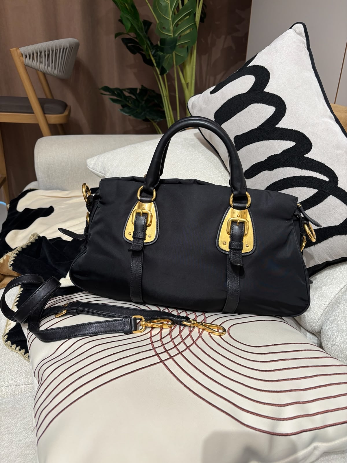 Prada Nylon 2Way Bag 黑色金扣 100%Authentic, 95%New