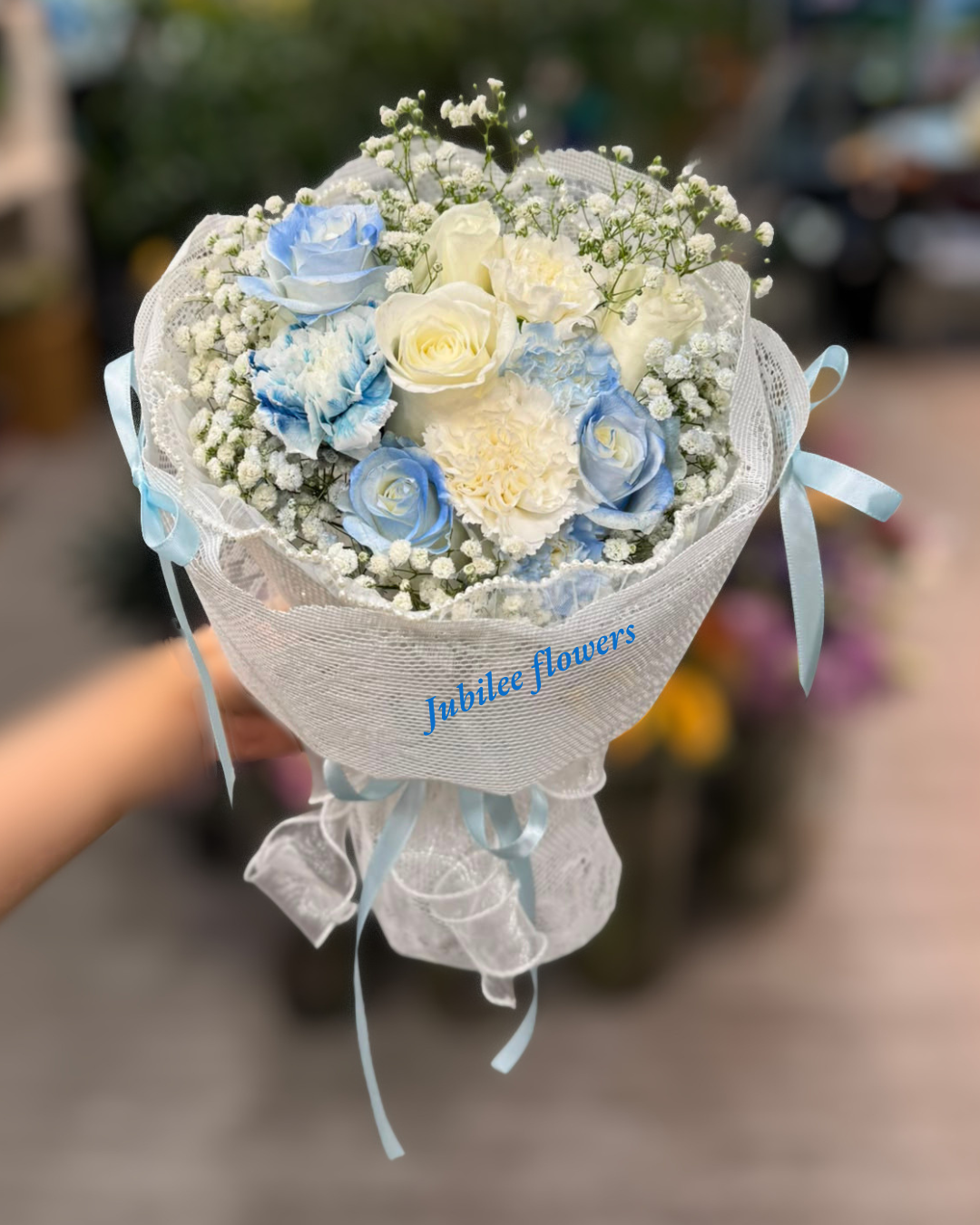 碎冰藍玫瑰 · 白玫瑰花束