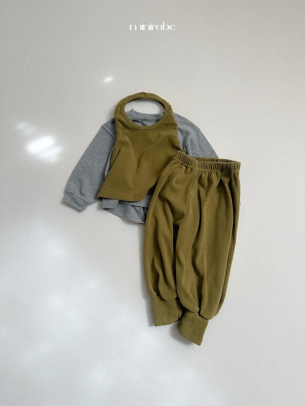 Mnirobe | Lulu Halter Neck Top