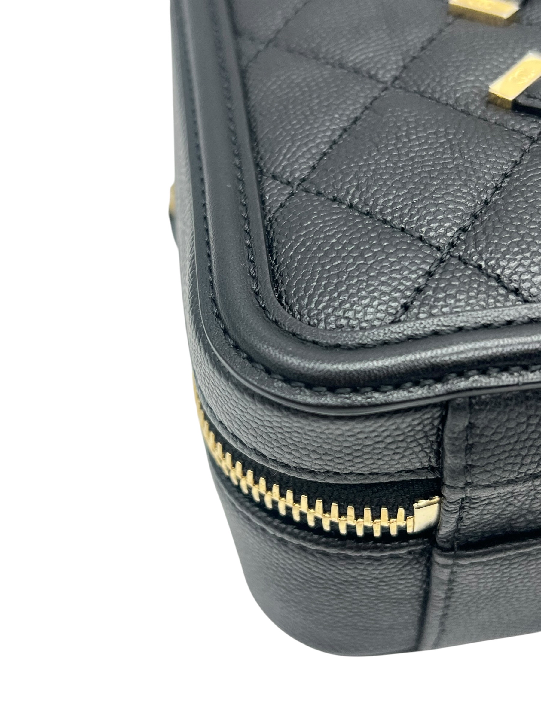 Pre-Owned CHANEL CC Filigree Vanity Case / Product Code: 26061003
