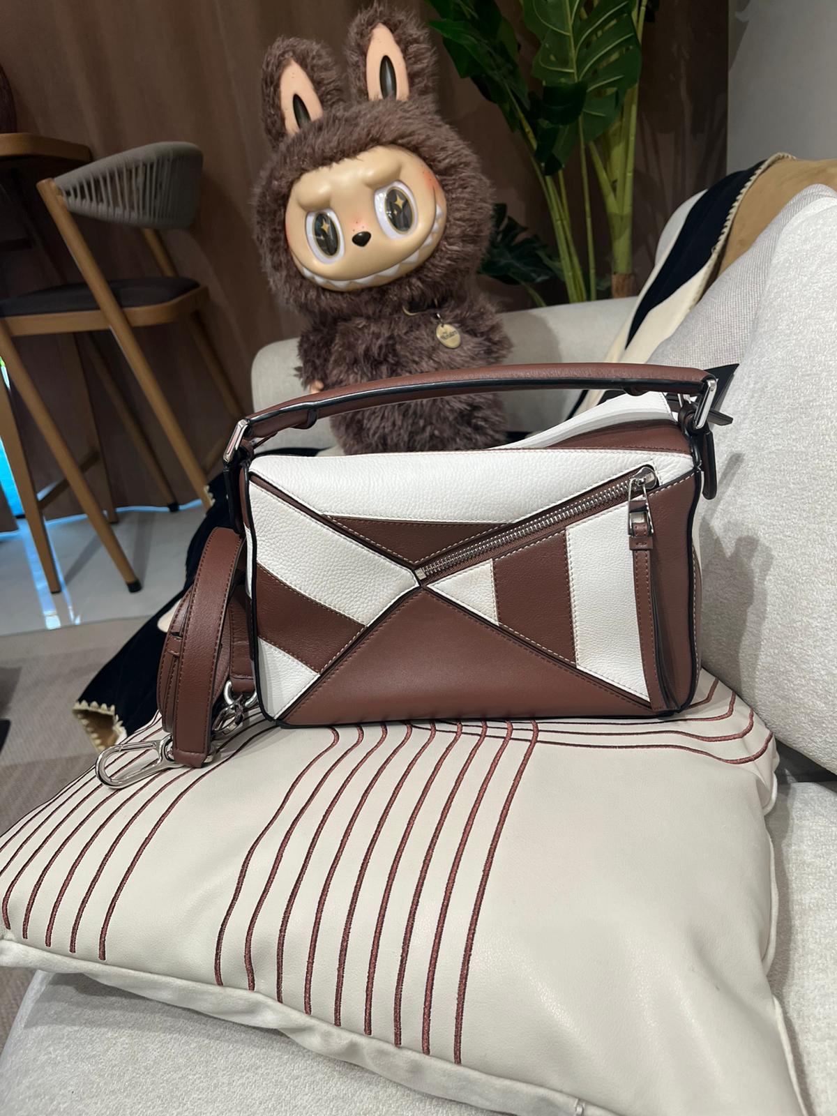 Loewe puzzle small calfskin 100%Authentic,98%new ✅strap✅booklet✅dust bag