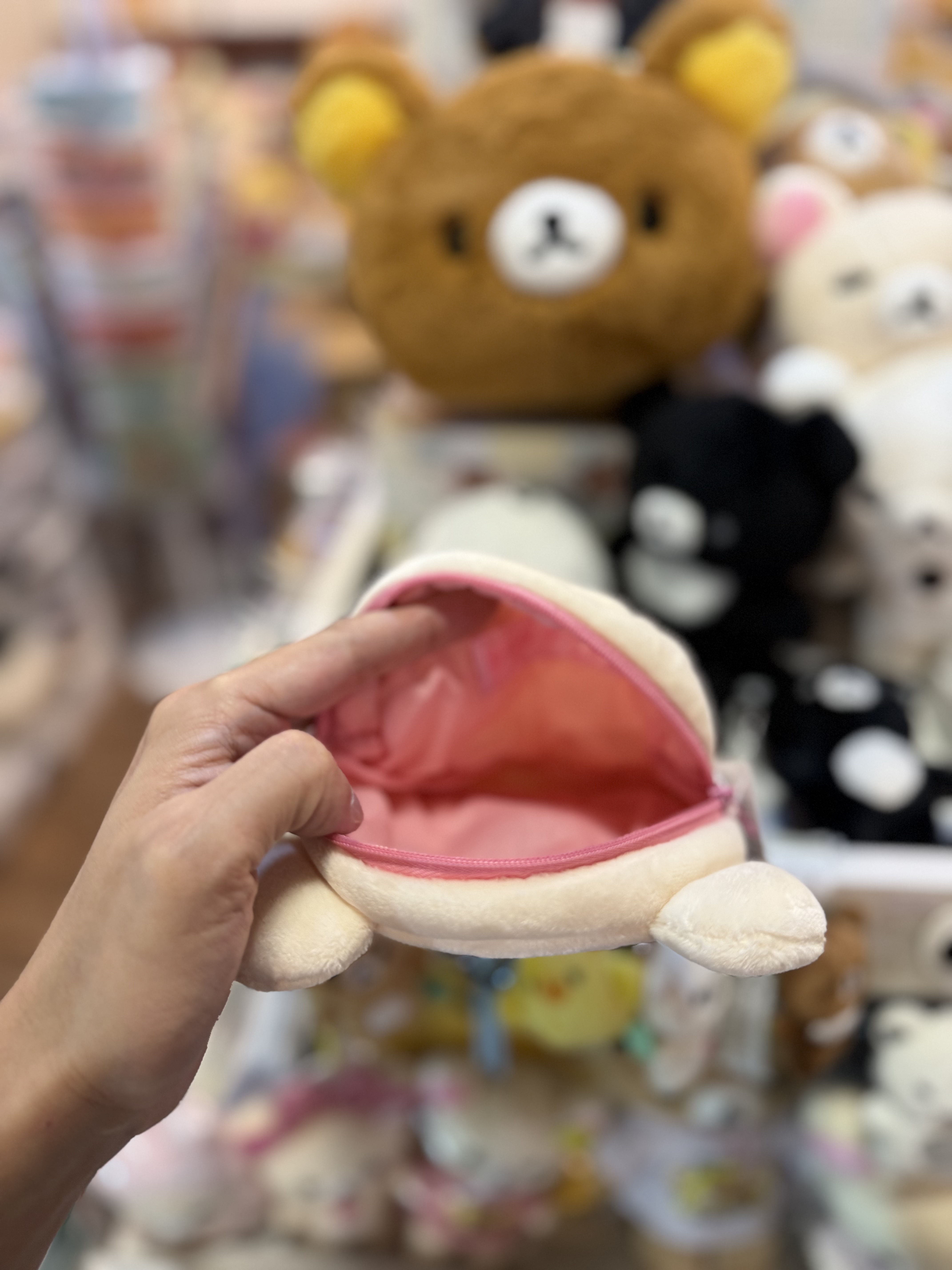 《現貨》全新日本專店限定 俏皮小白熊系列小化妝袋