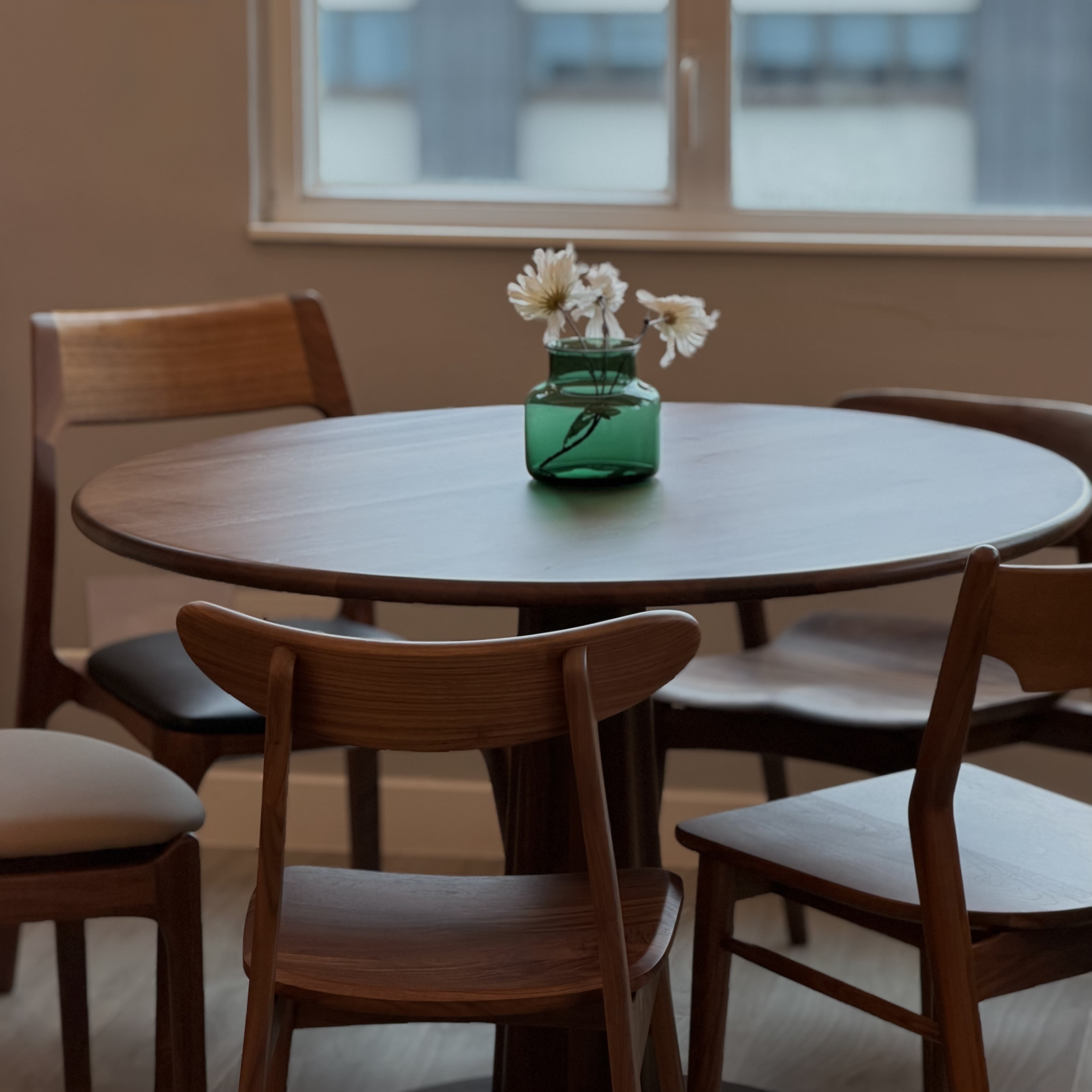 #人氣產品YORK Round Dining Table 