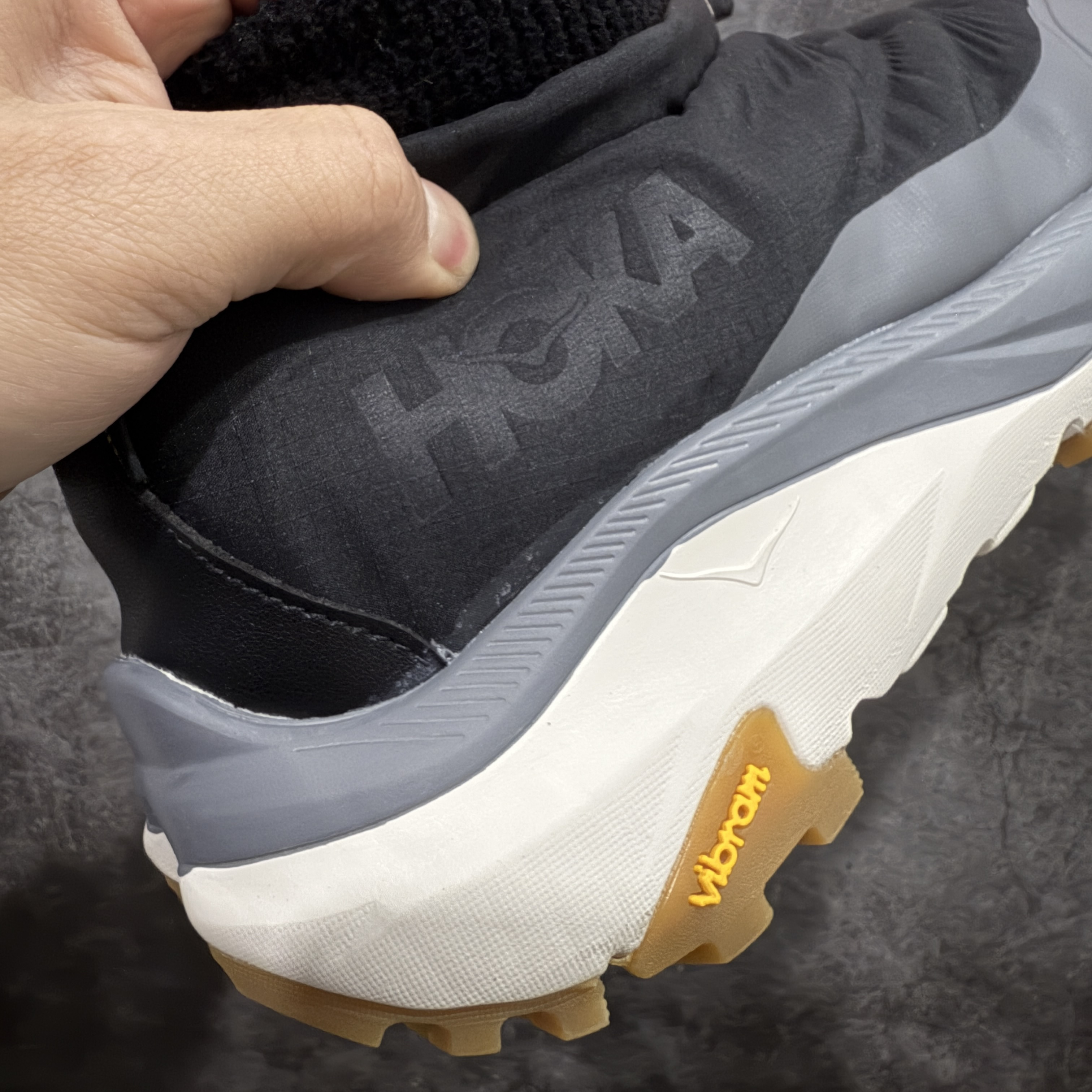 Hoka Kaha 2 Frost Moc GTX