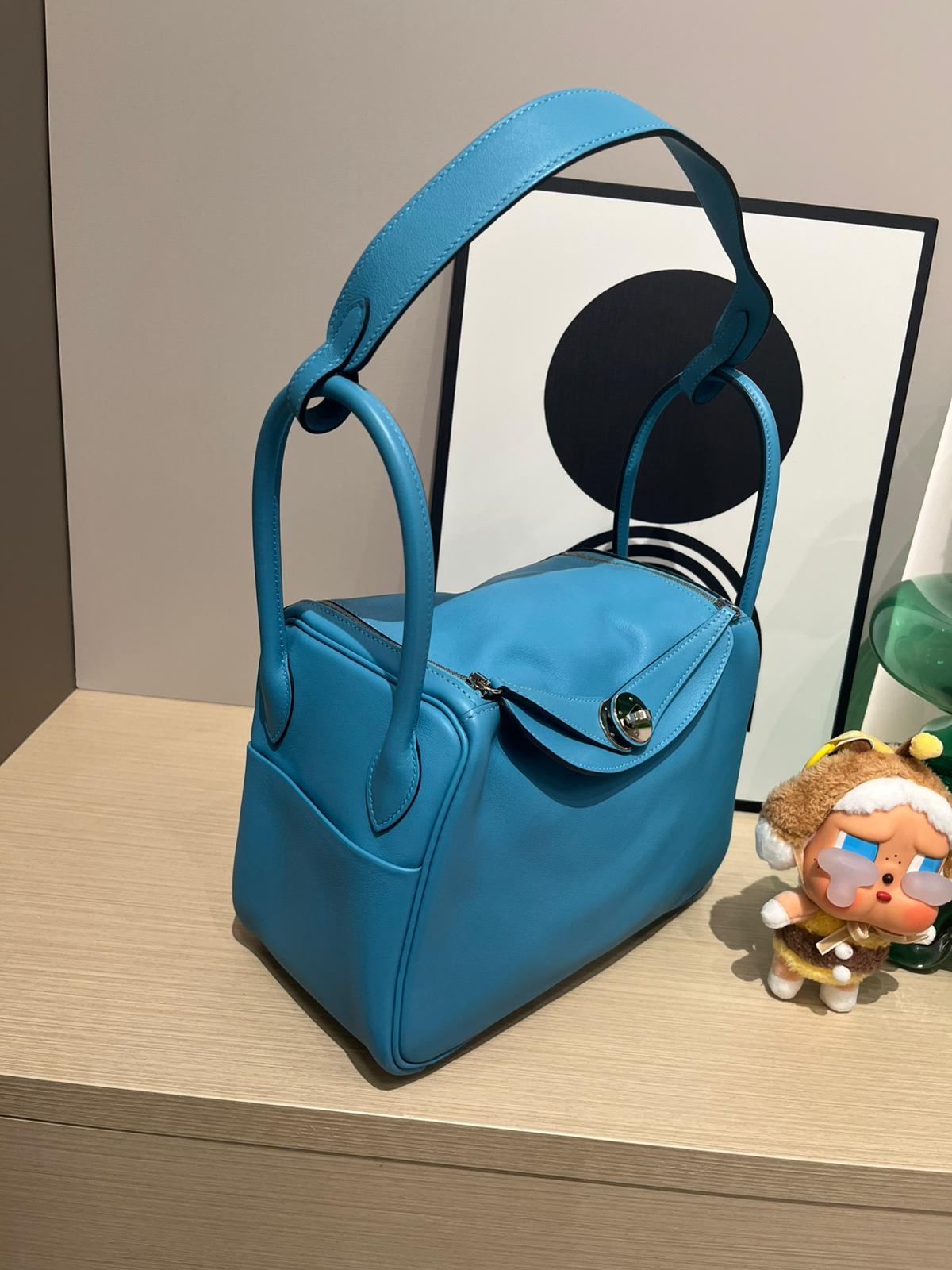 Hermes Lindy 26, Stamp D P3 Bleu Nord 北方藍100%Authentic,98%new  ✅dust bag ✅box