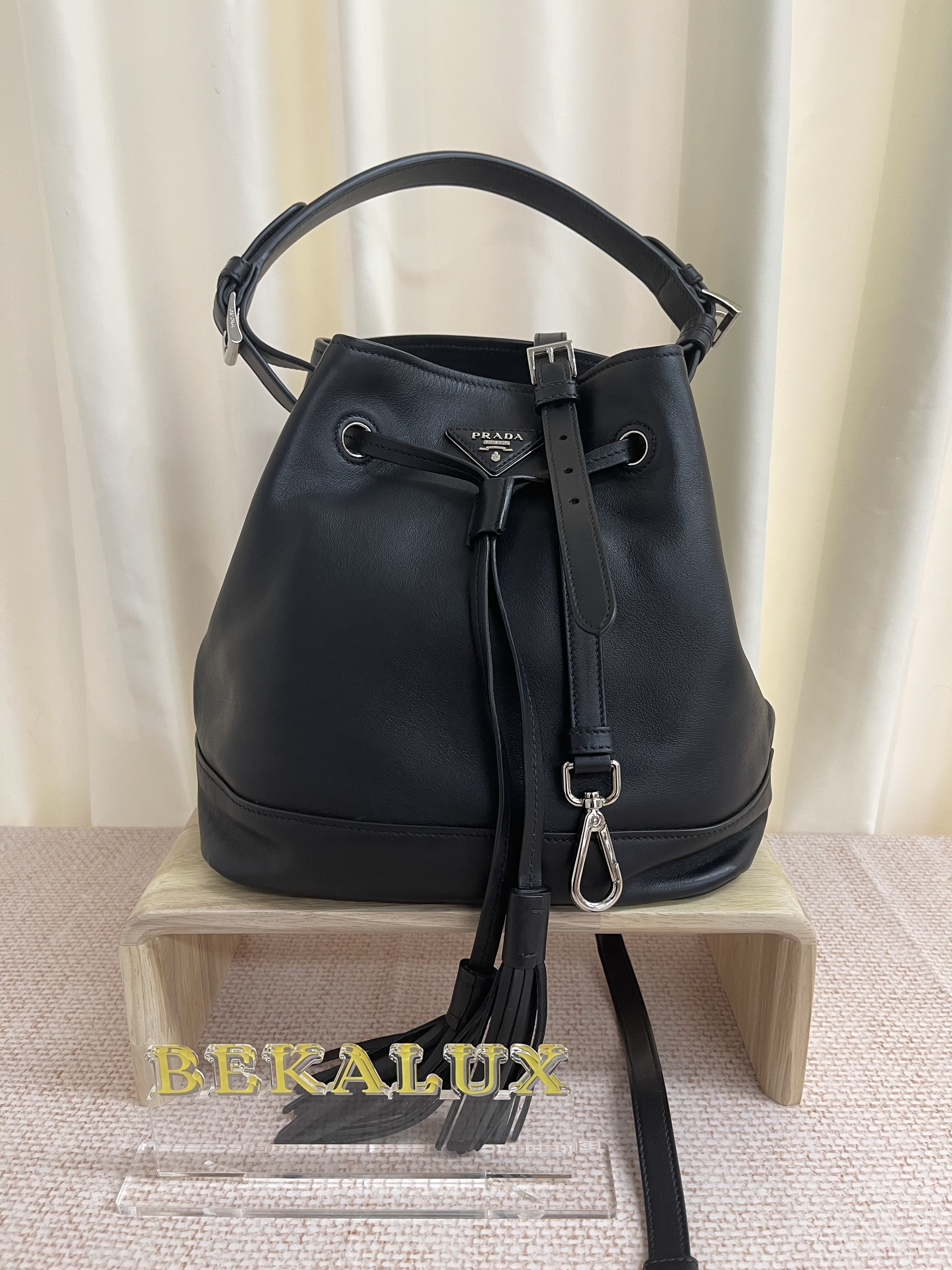 Pre-owned Prada Bucket Bag / Product Code: 26021305