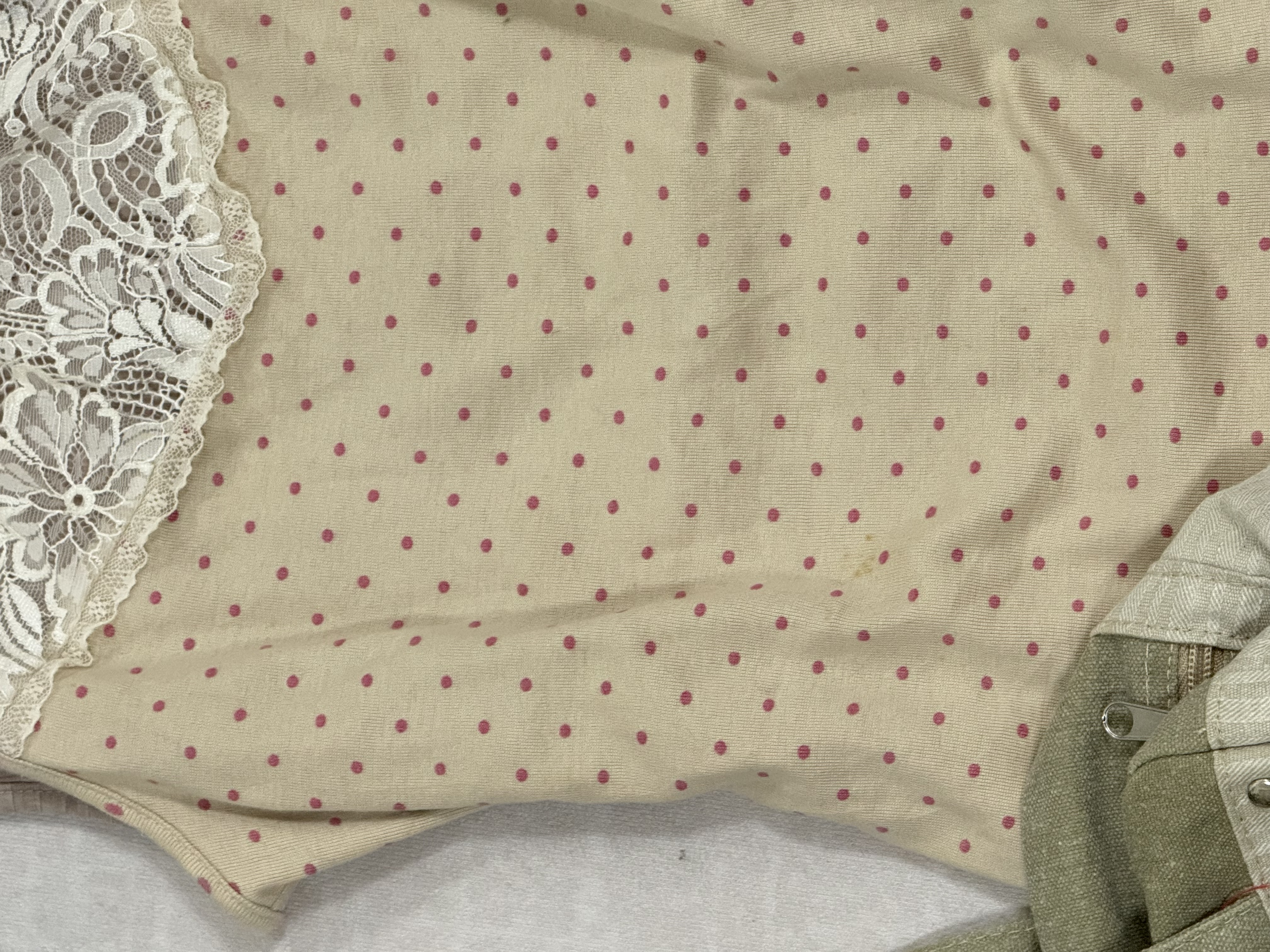 [On Sale] Beige Polka Dot Lace Camisole