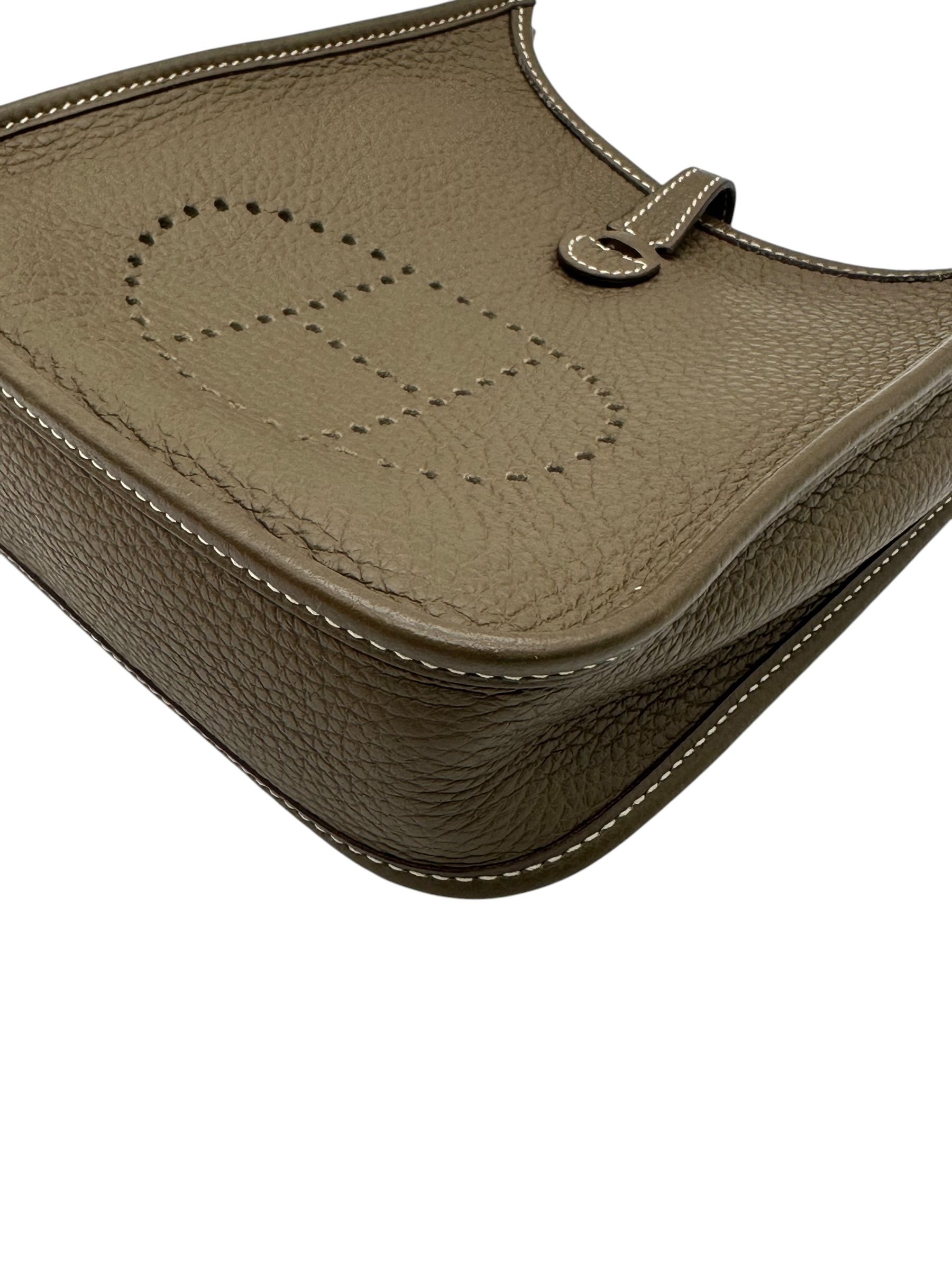 Pre-owned HERMÉS Mini E Stamp U / Product Code: 070603