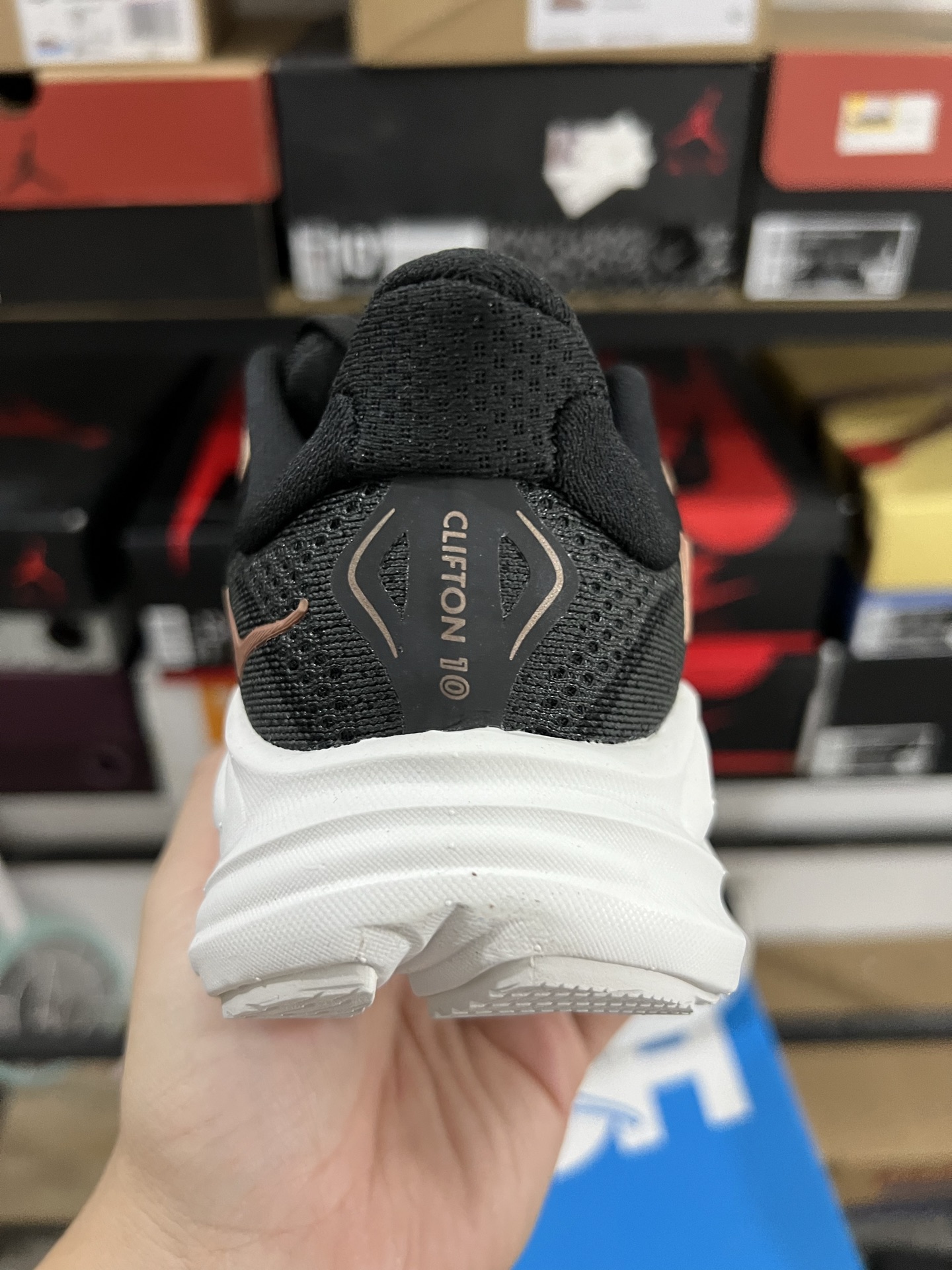 HOKA ONE ONE Clifton 10