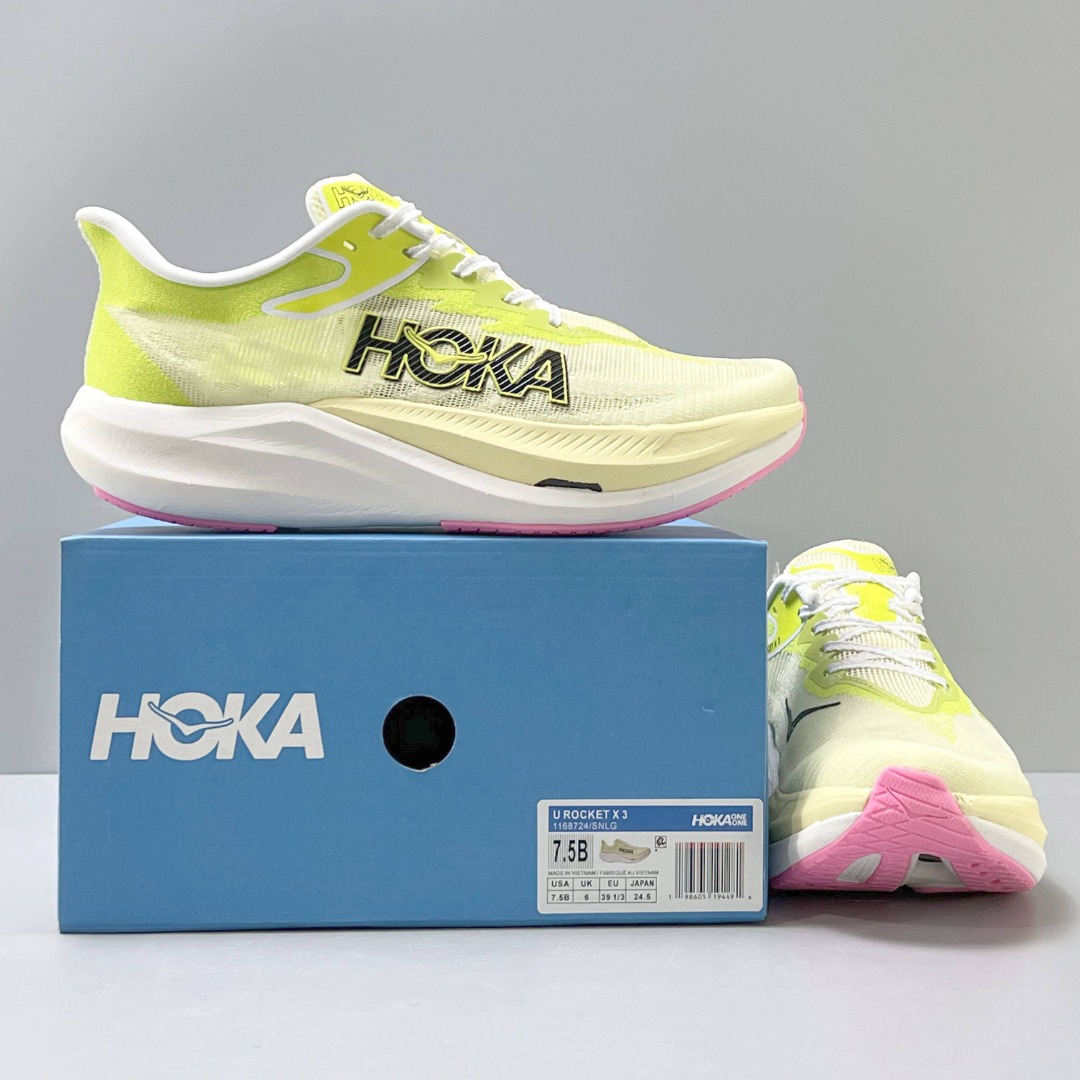 HOKA Rocket X 3