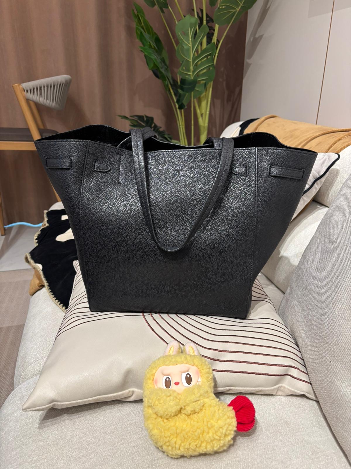 Celine Cabas Phantom small Tote Bag Calfskin 黑色牛皮皮革肩背袋 100%Authentic, 95%New ✅Dust bag