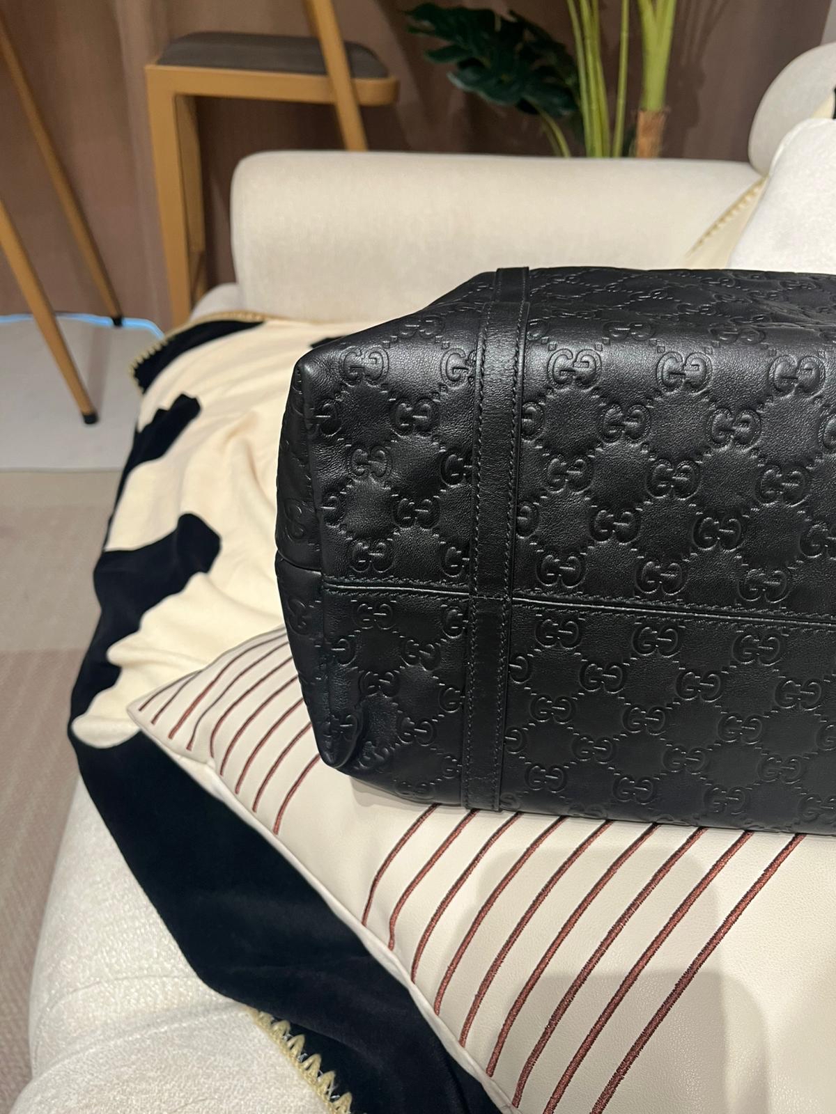 Gucci shoulder bag calfskin Black 100%Authentic ,95%new✅dust bag 