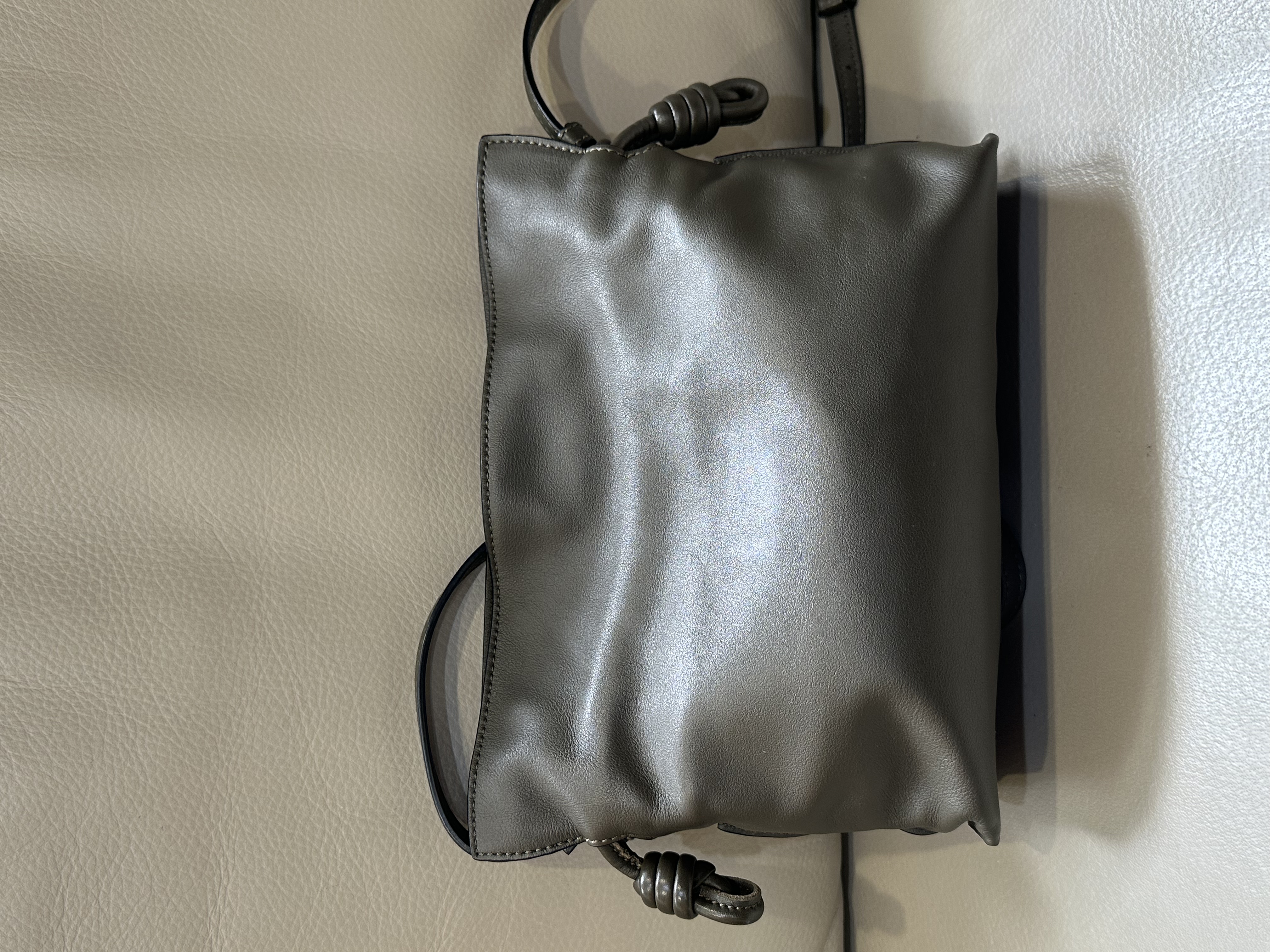 Pre-owned LOEWE Leather Flamenco Bag / Product Code: 26040515