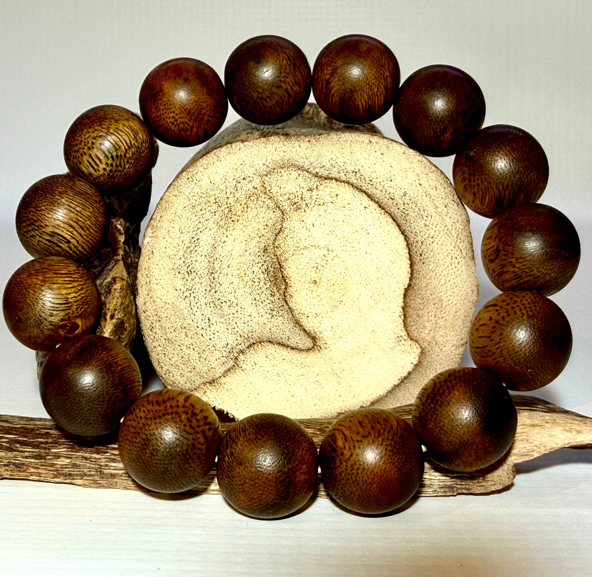 沉香手串15mm重22克 掌櫃私藏!10星級之選 (限香港地區發售及實體店交收)