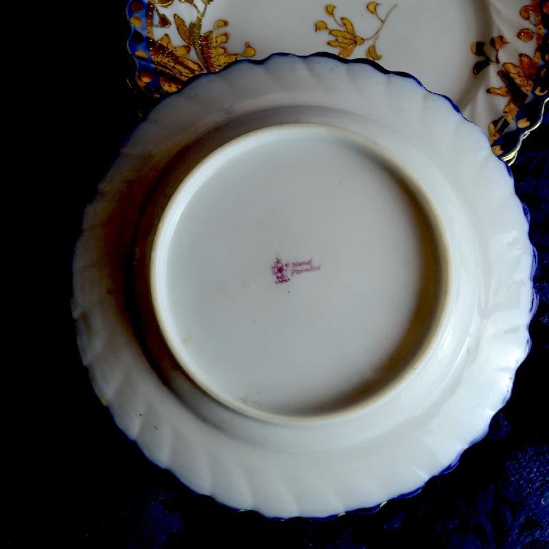 Antique Japan Hand-painted & Gold Gilt Oriental Style Plates (MT1563)