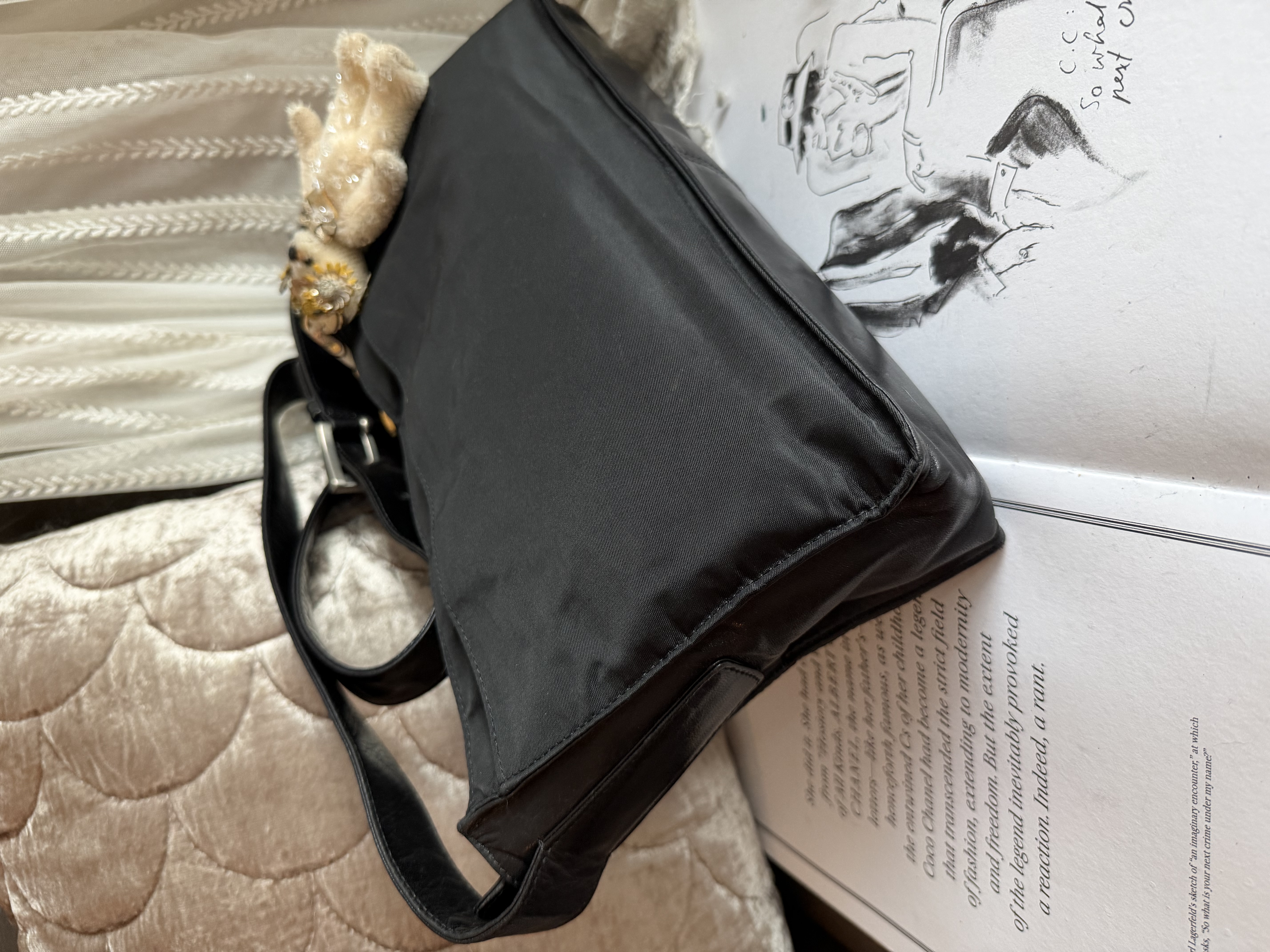 prada黑色 re nylon black leather bag 