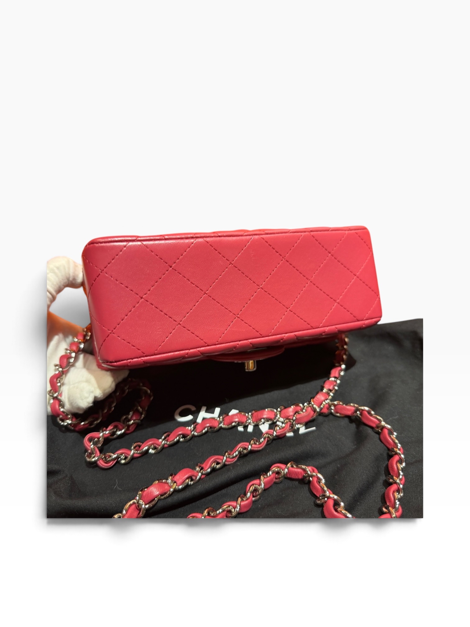 Pre owned chanel 20 cm A10302