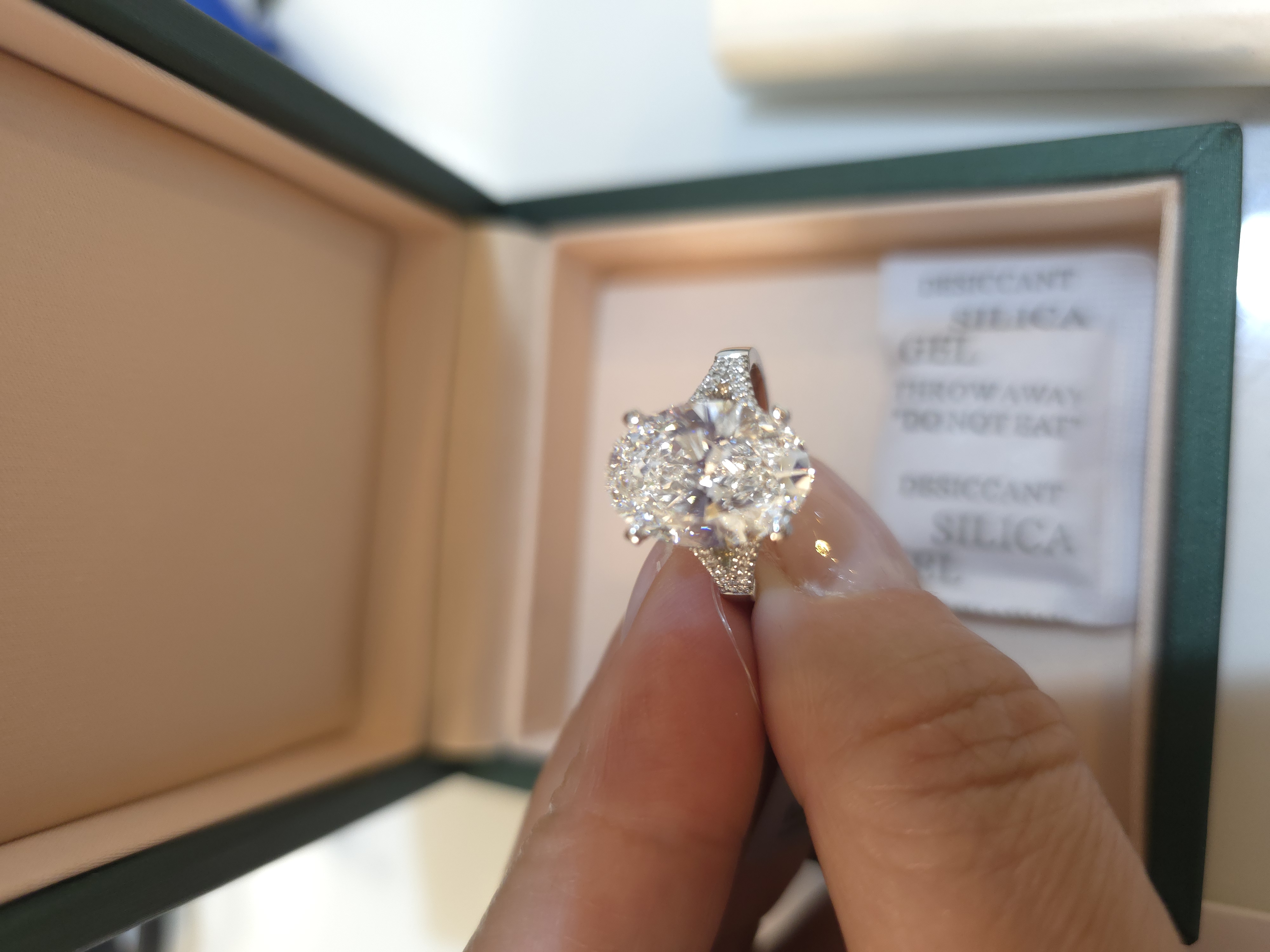 pt950 培育鑽石戒指D5.05 d0.66 E/VVS2 G5.3 S15