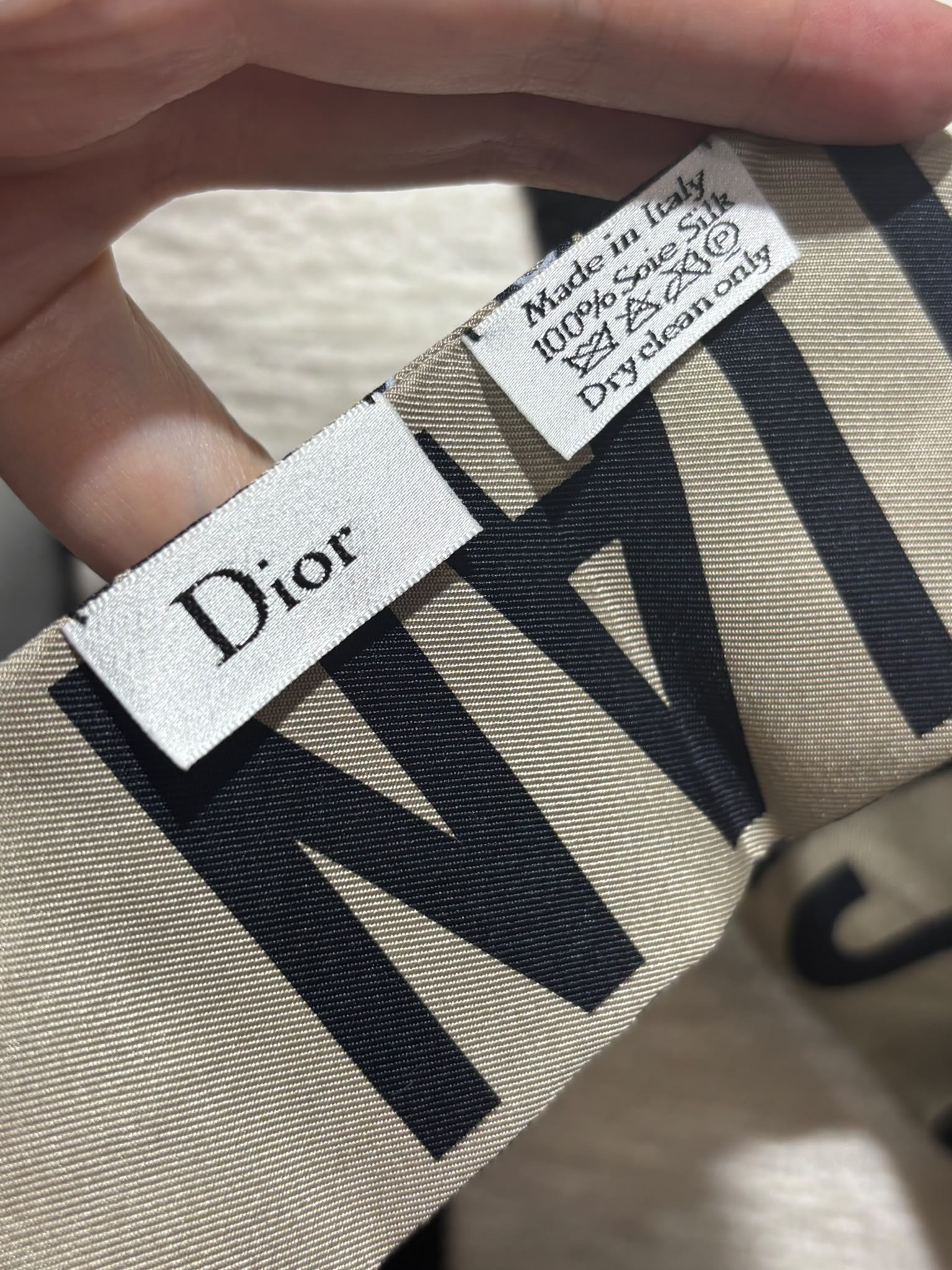 Dior Twilly 100%silk 98x6cm 100%Authentic, 98%New 