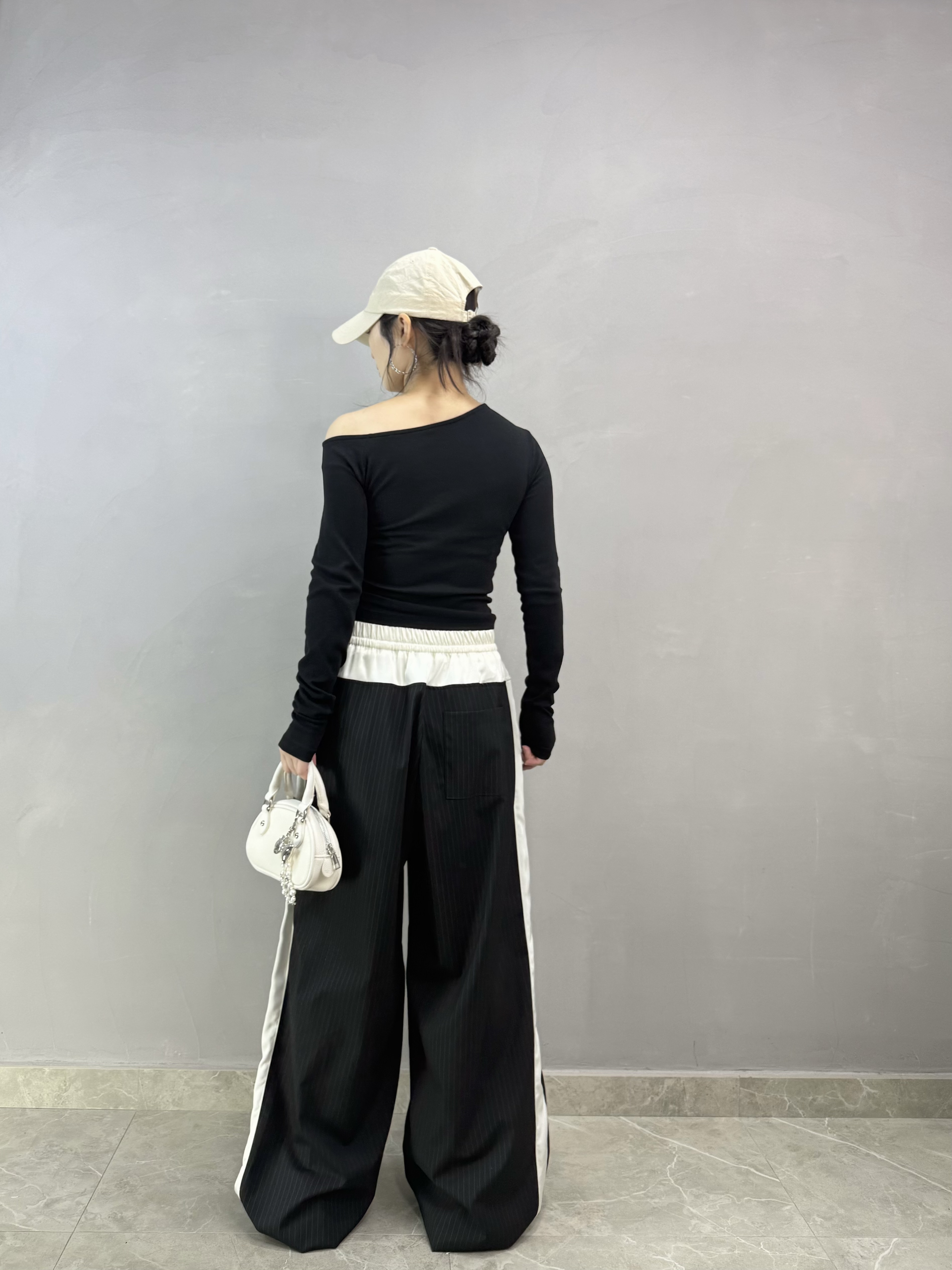 C11 假兩件單邊露膊Tee