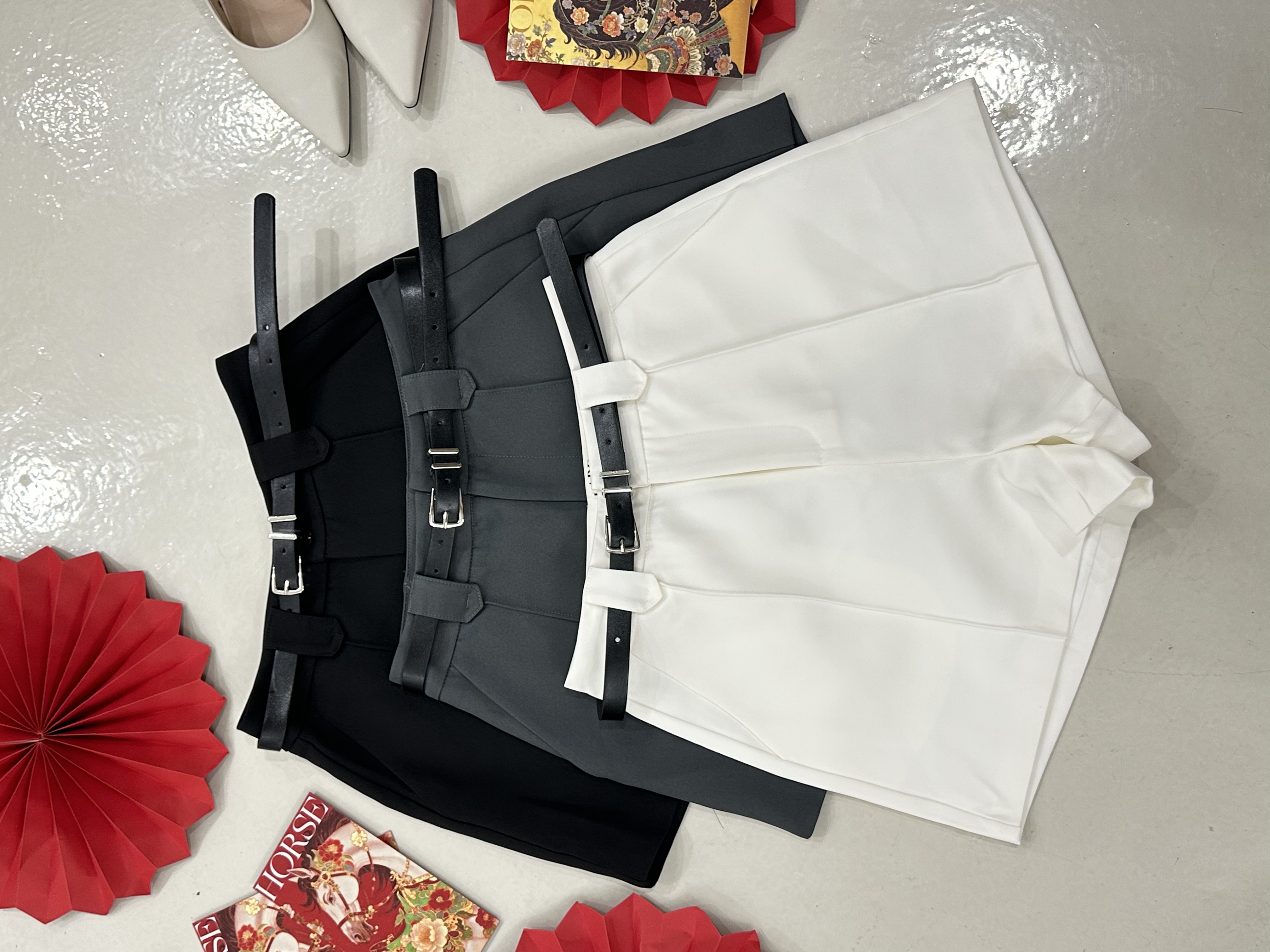 120043 Suis Short Pant with belt 西装高腰短裤