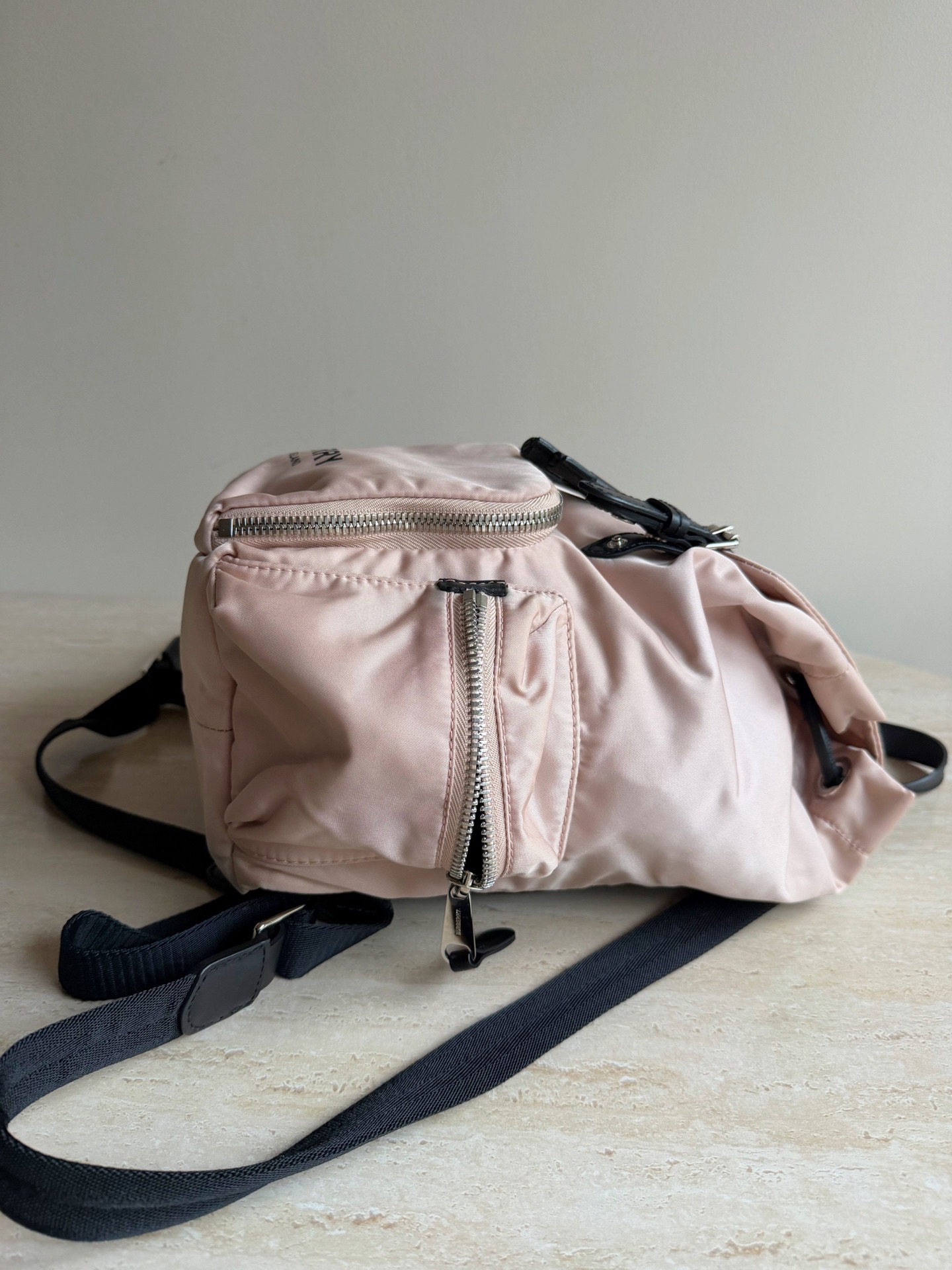 【預訂貨品】Burberry粉色尼龍拼皮書包