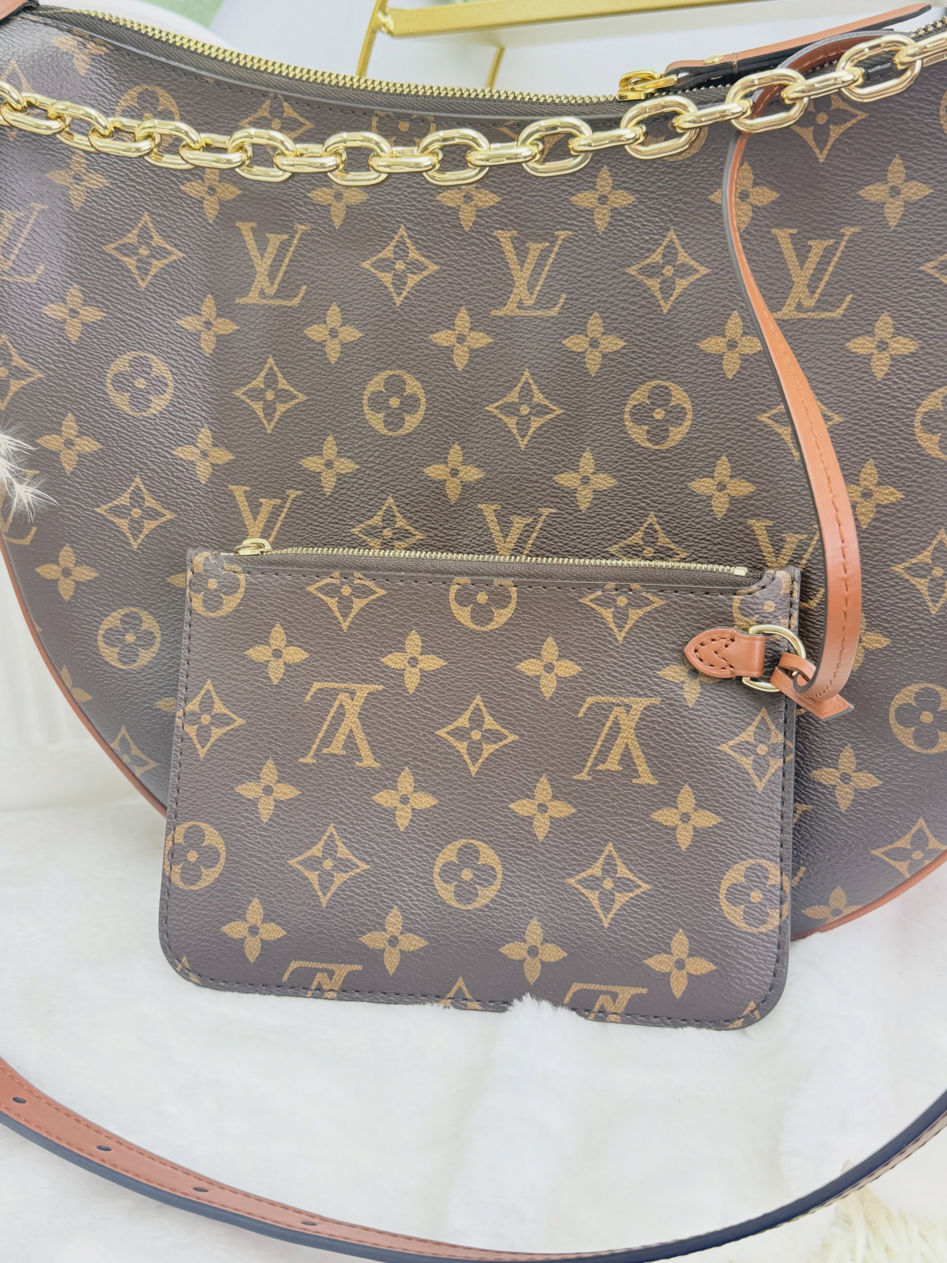 LV👜 PRE OWNED 🛍️🤎Loop Hobo大月亮包 有塵袋 晶片款🌙