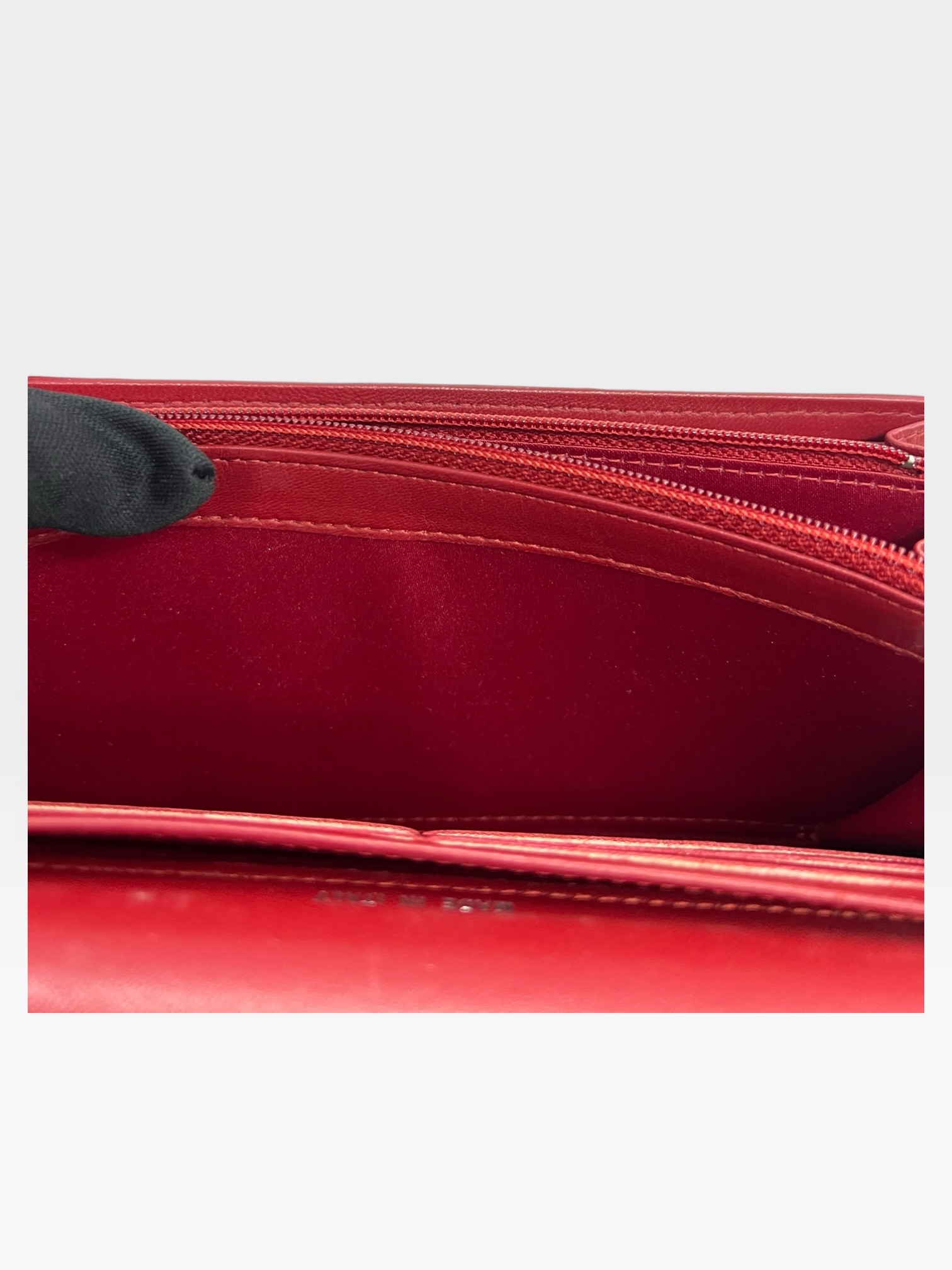 Pre-Owned Chanel Lambskin Camellia Embossed Flap Wallet/Product Code: 102305