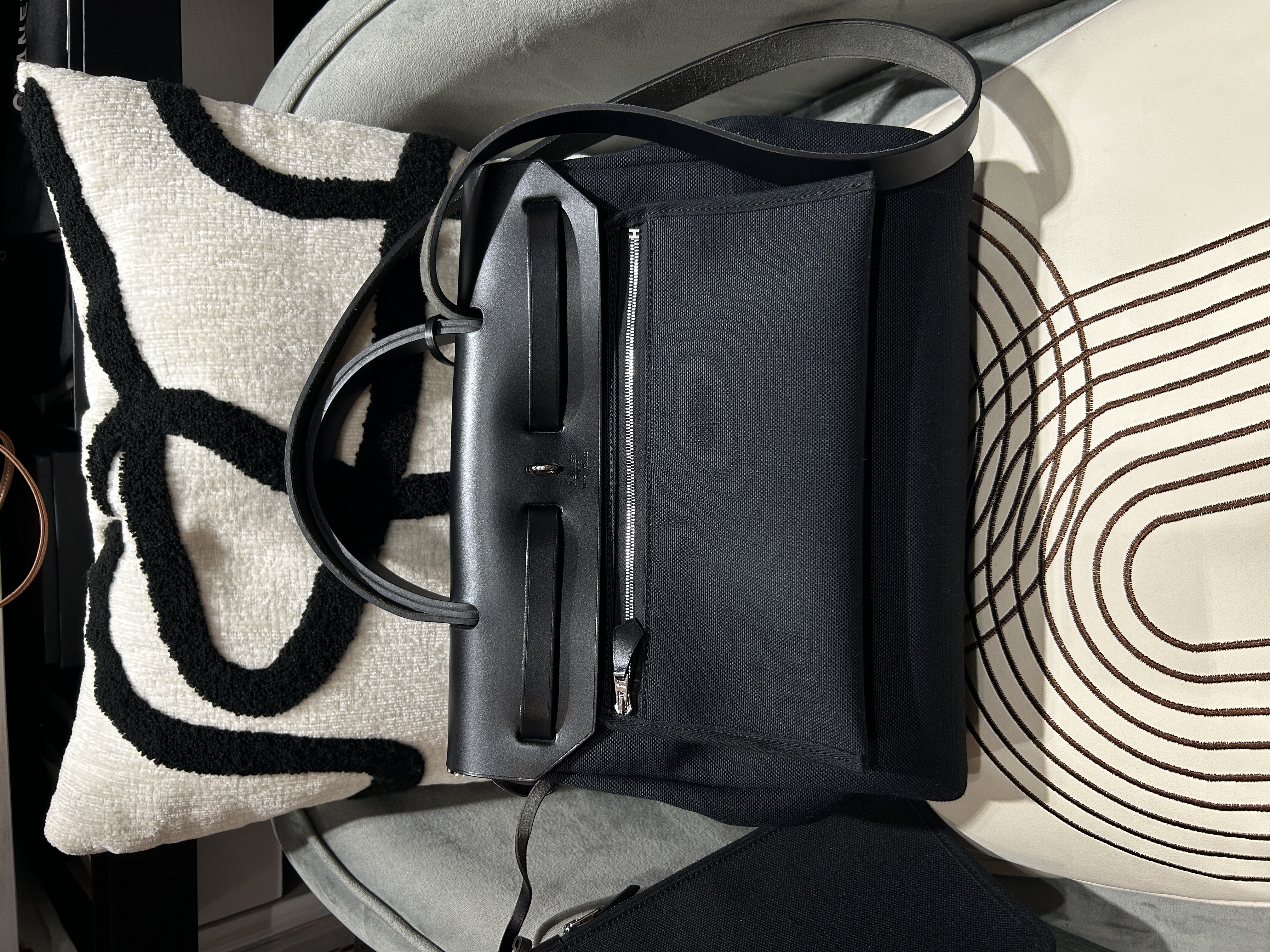 未使用品Hermes Herbag 31 Stamp T Noir 100%Authentic, unused 未使用品 ☑️Key Lock ☑️Dust bag