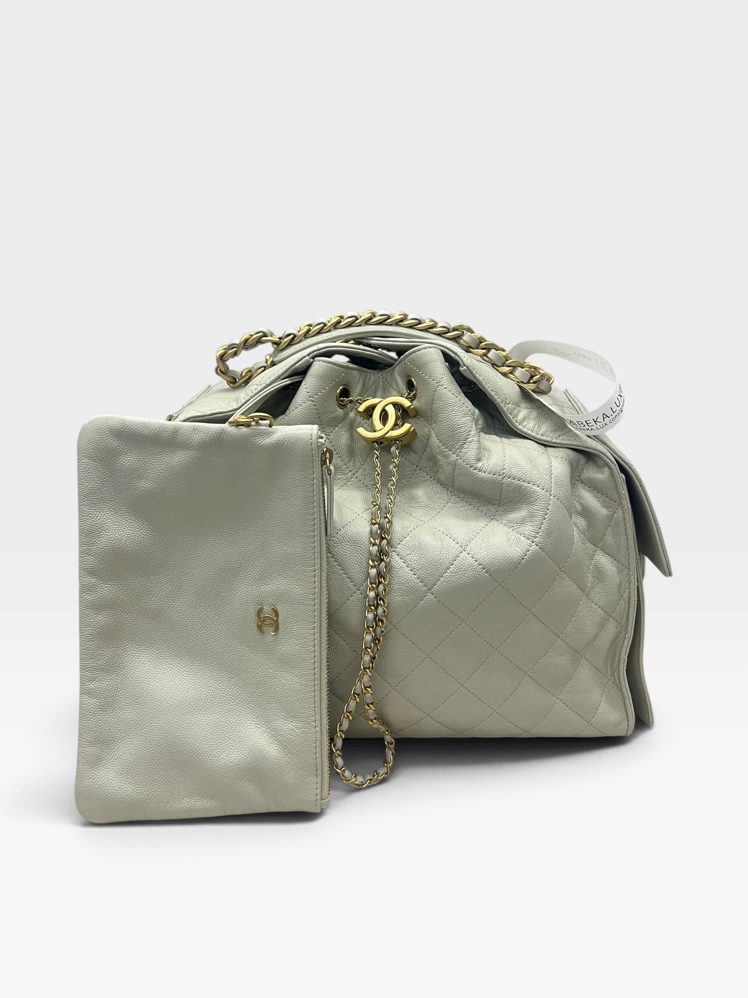 Pre-Owned CHANEL 25 Medium Handbag / Product Code: 090308