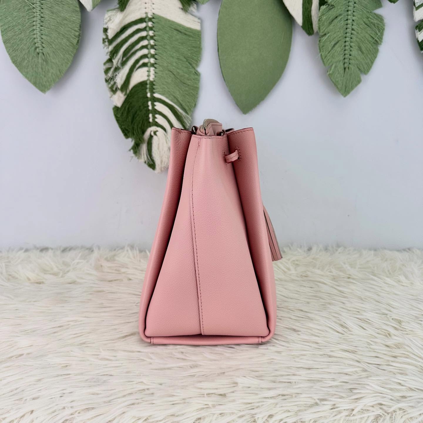 LV 🤍PRE OWNED LOCKMETO 櫻花粉色 Tote Bag 🩷