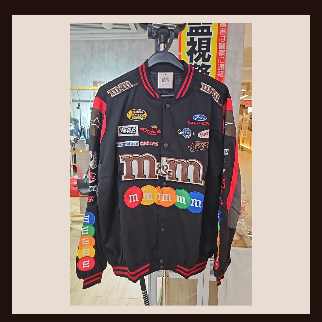 🛍️ 網上商店：M&M's 聯名限量復古賽車夾克