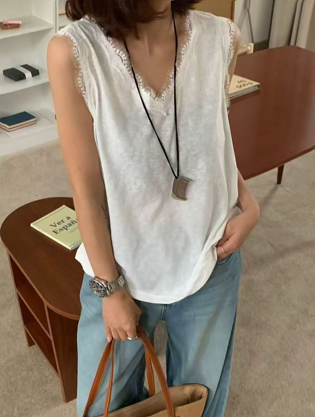 Lace 邊V 領背心 